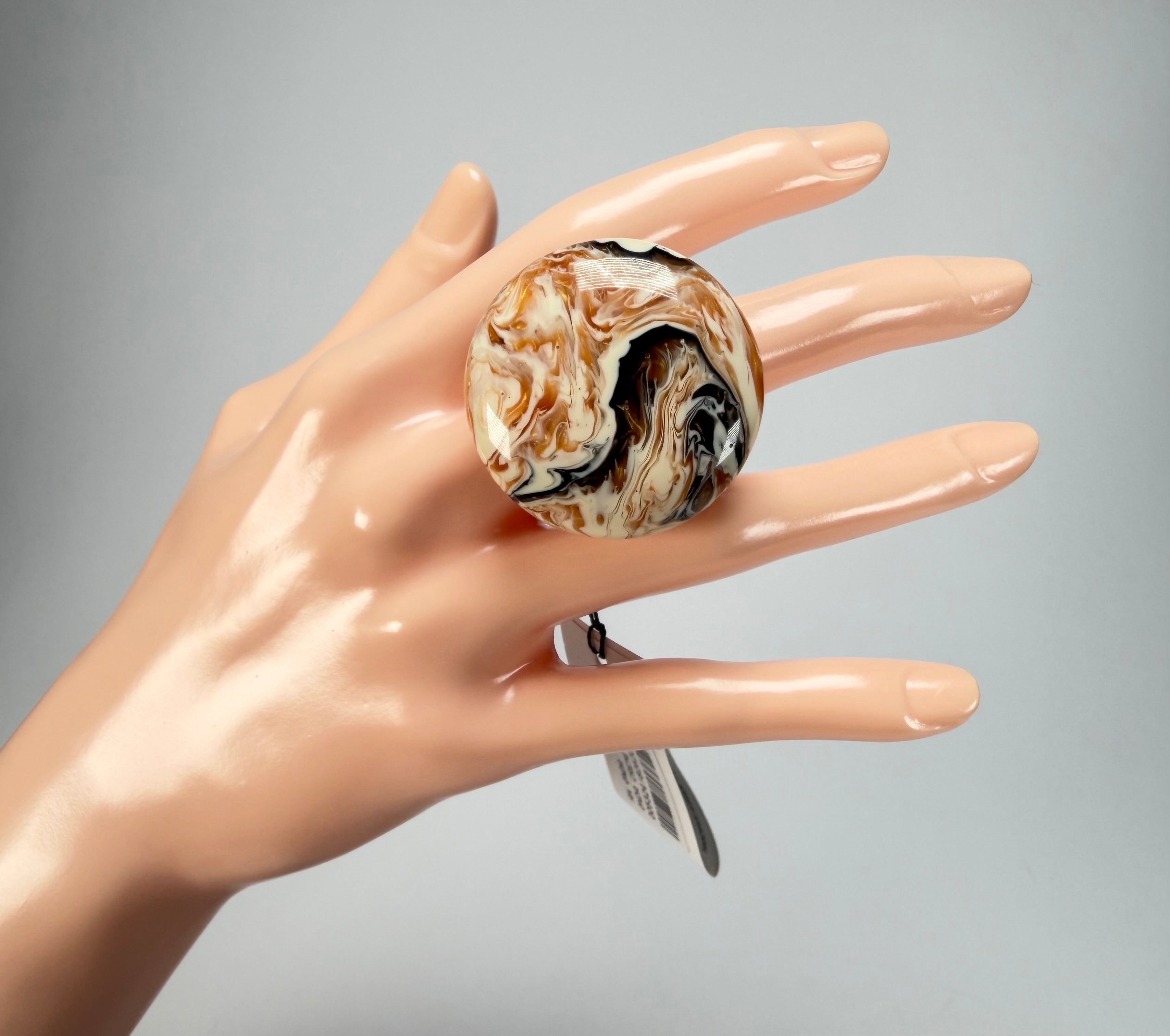 Sobral - Carmelo "Onda Circle" Resin Ring ( 005324 ) - Size UK U / US 10