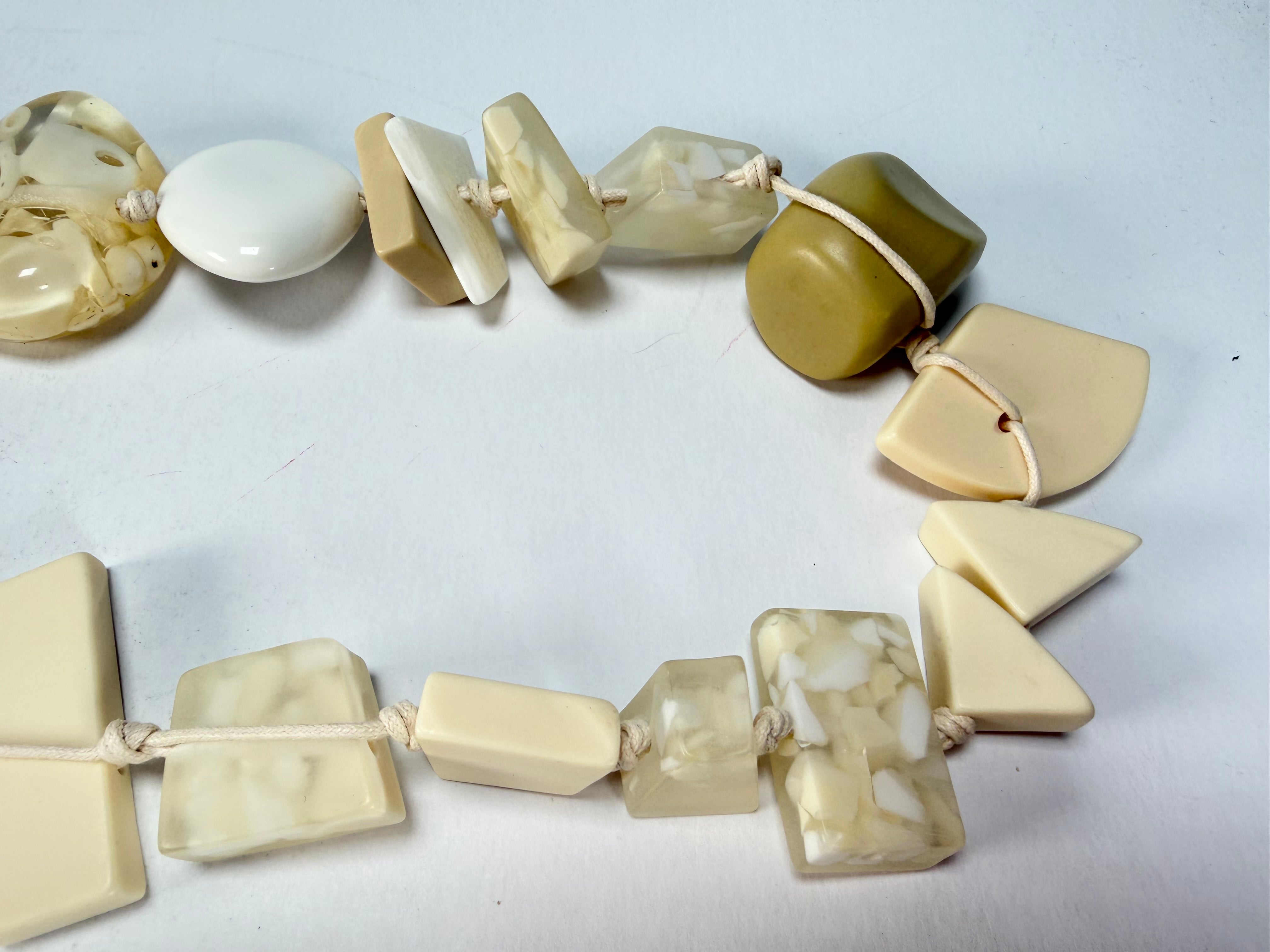 Sobral - Indiana "Aventuras" Marfim Cream Mix 110cm Resin Necklace ( 000038 )
