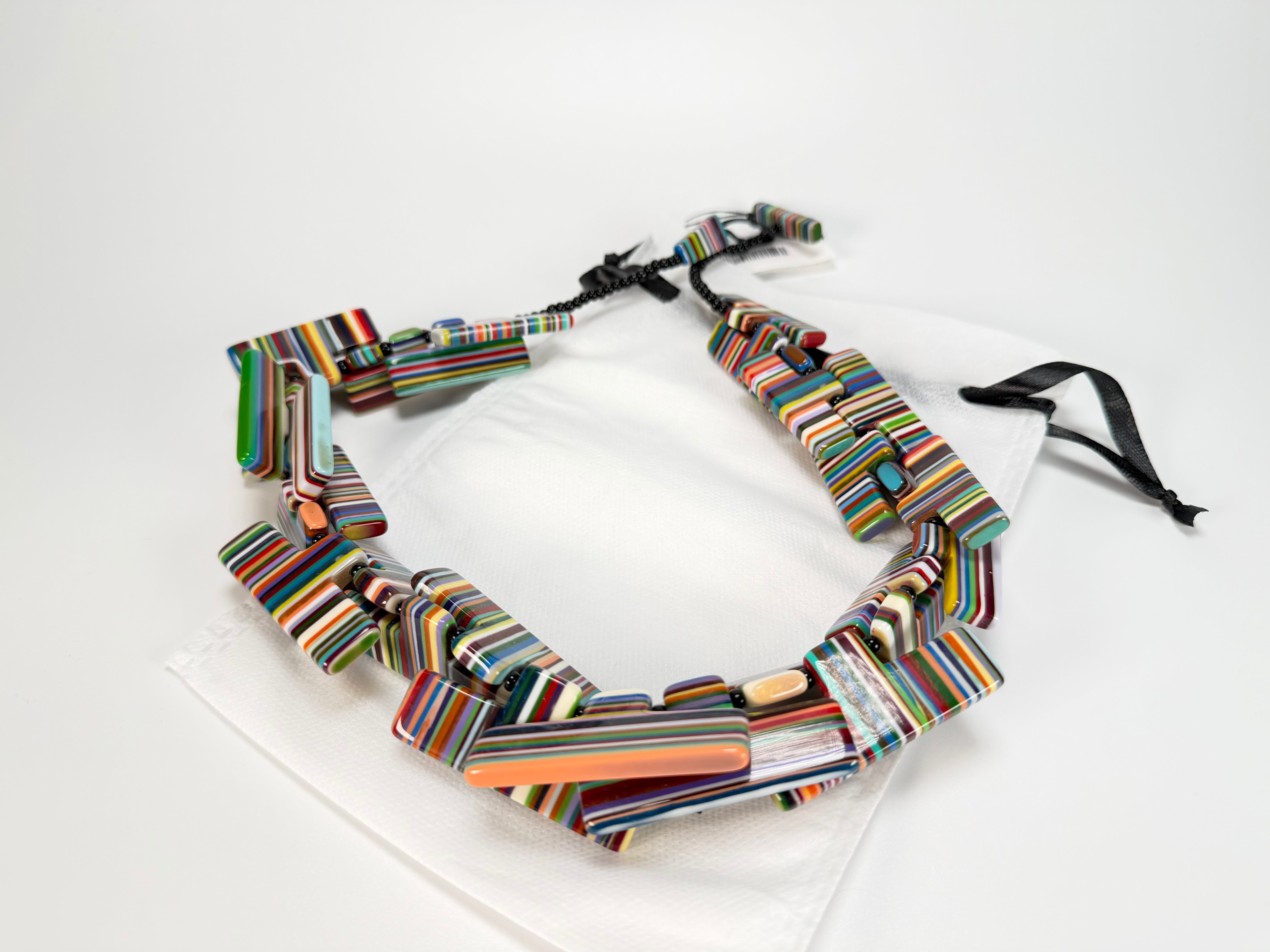 Sobral - Pop Art "Neoconcretismo" Resin Necklace ( 003885 )