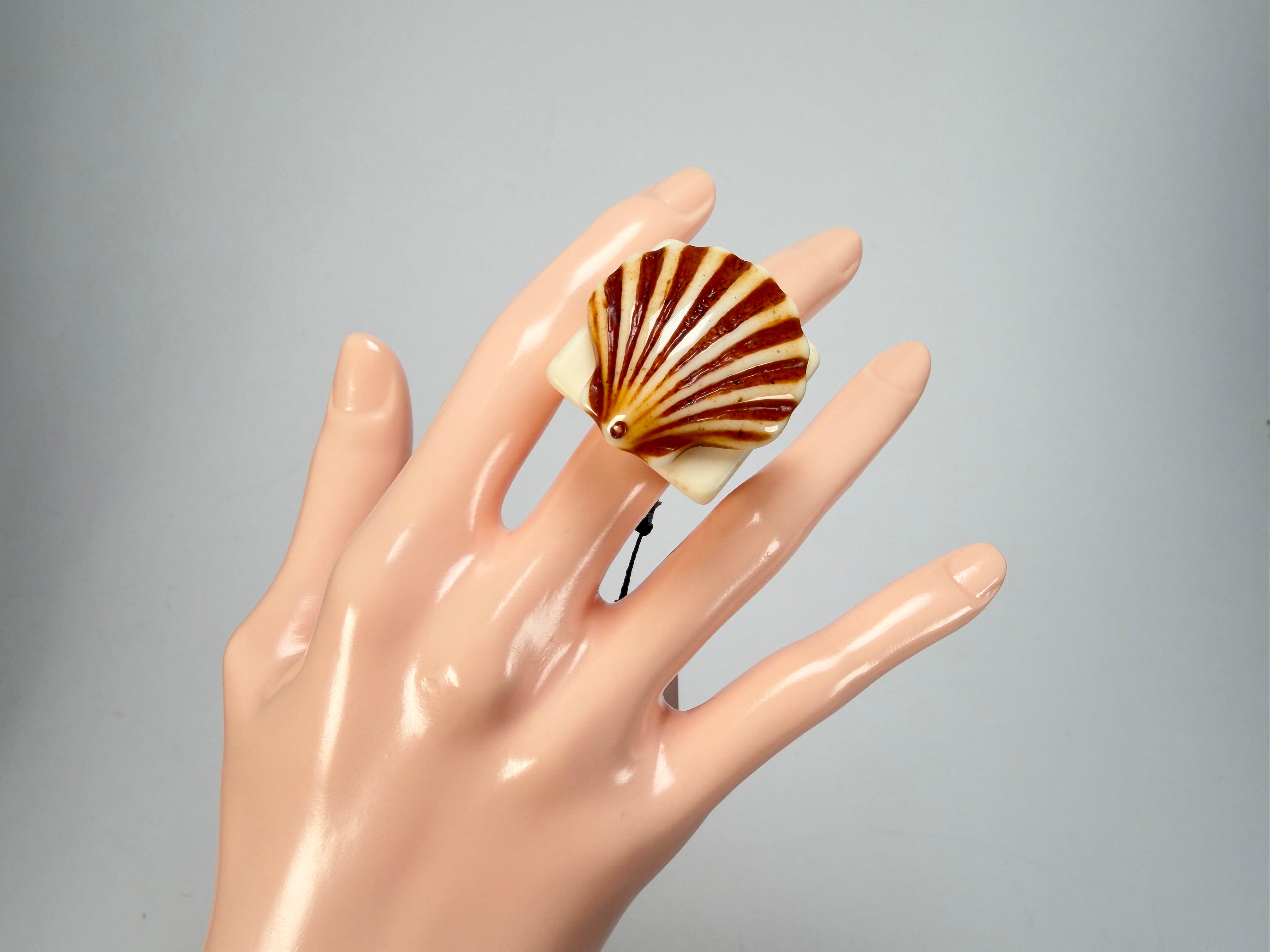 Sobral - Búzios "Praia dos Amores" Resin Ring ( 000000 ) - Size UK N / US 6.5
