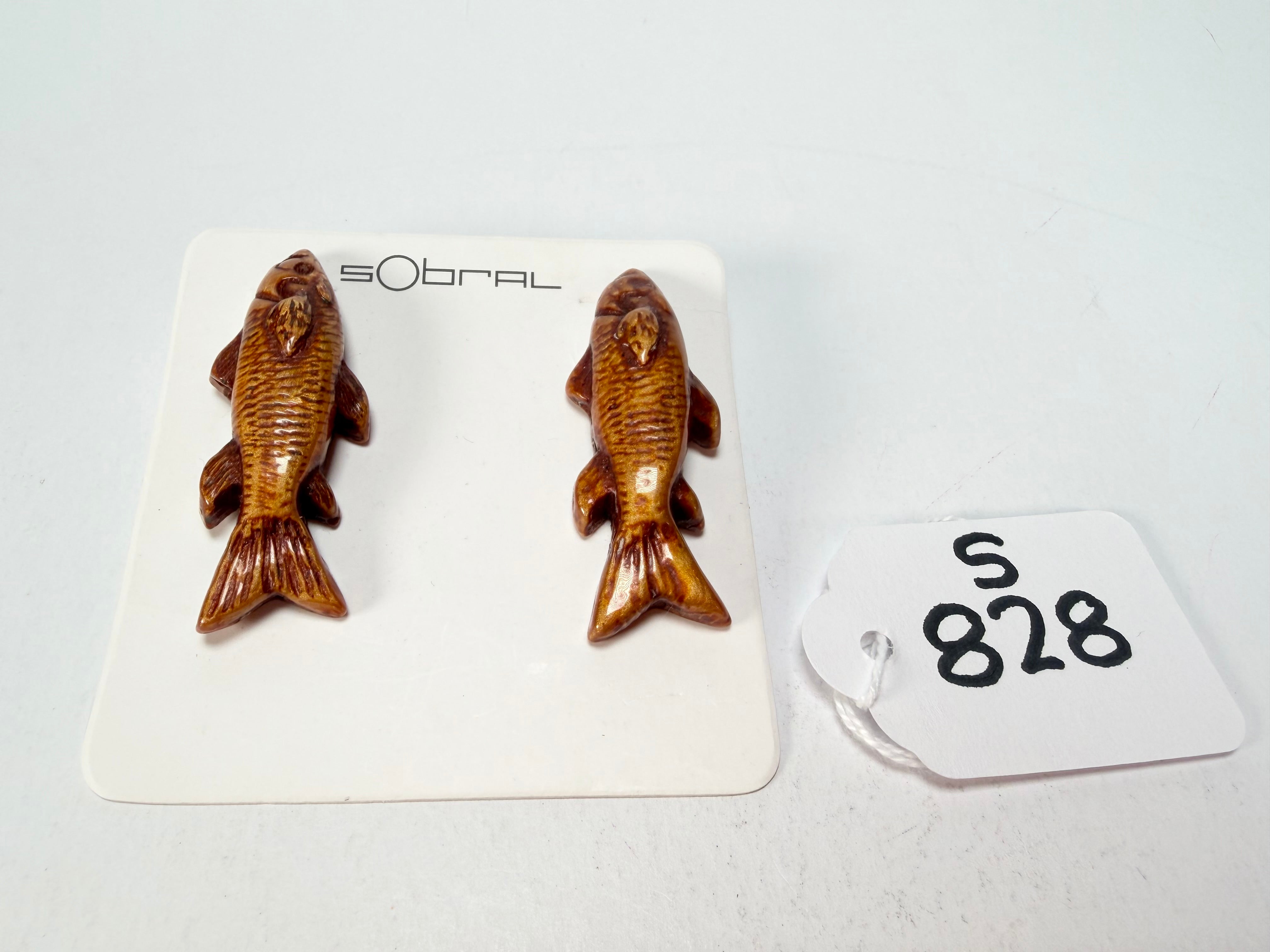 Sobral - Búzios "Praia dos Ossos" Resin Earrings ( 000000 )