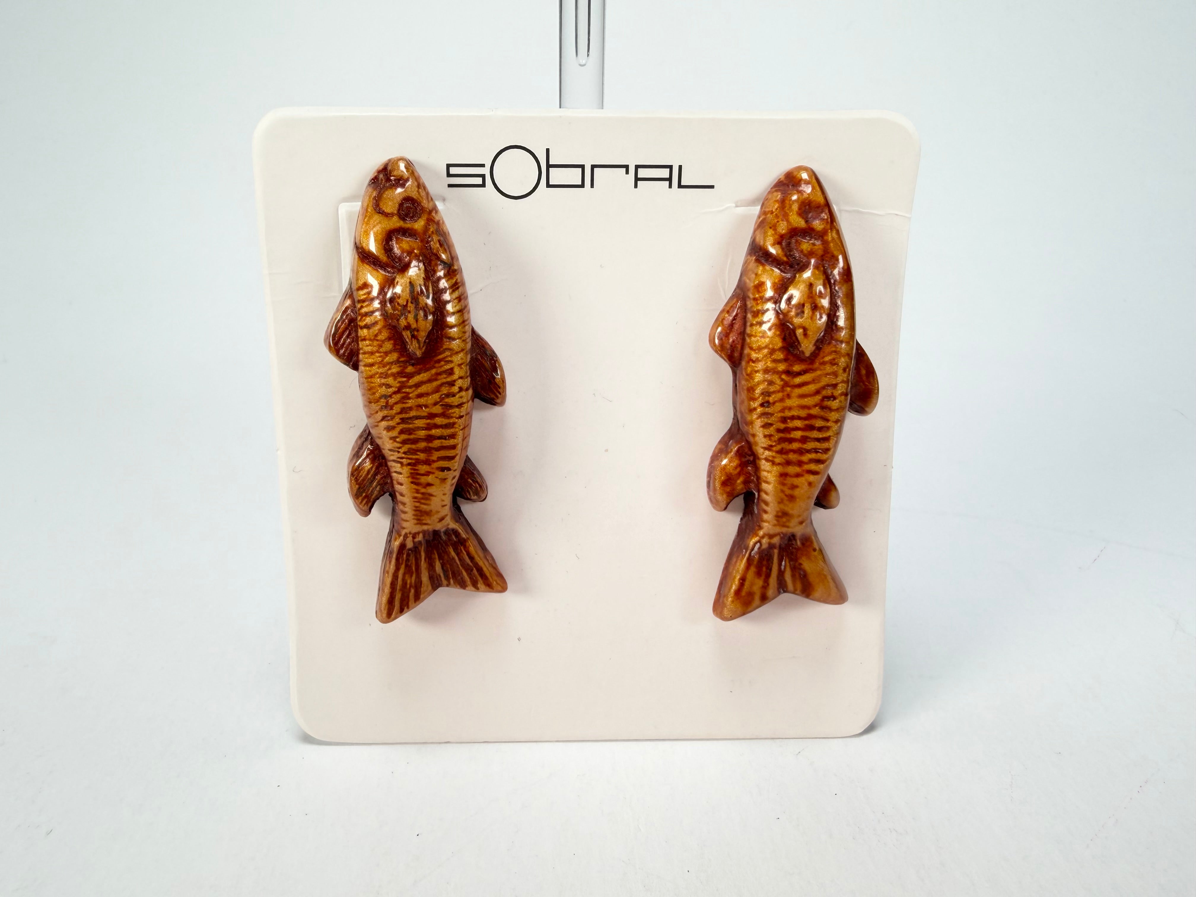 Sobral - Búzios "Praia dos Ossos" Resin Earrings ( 000000 )