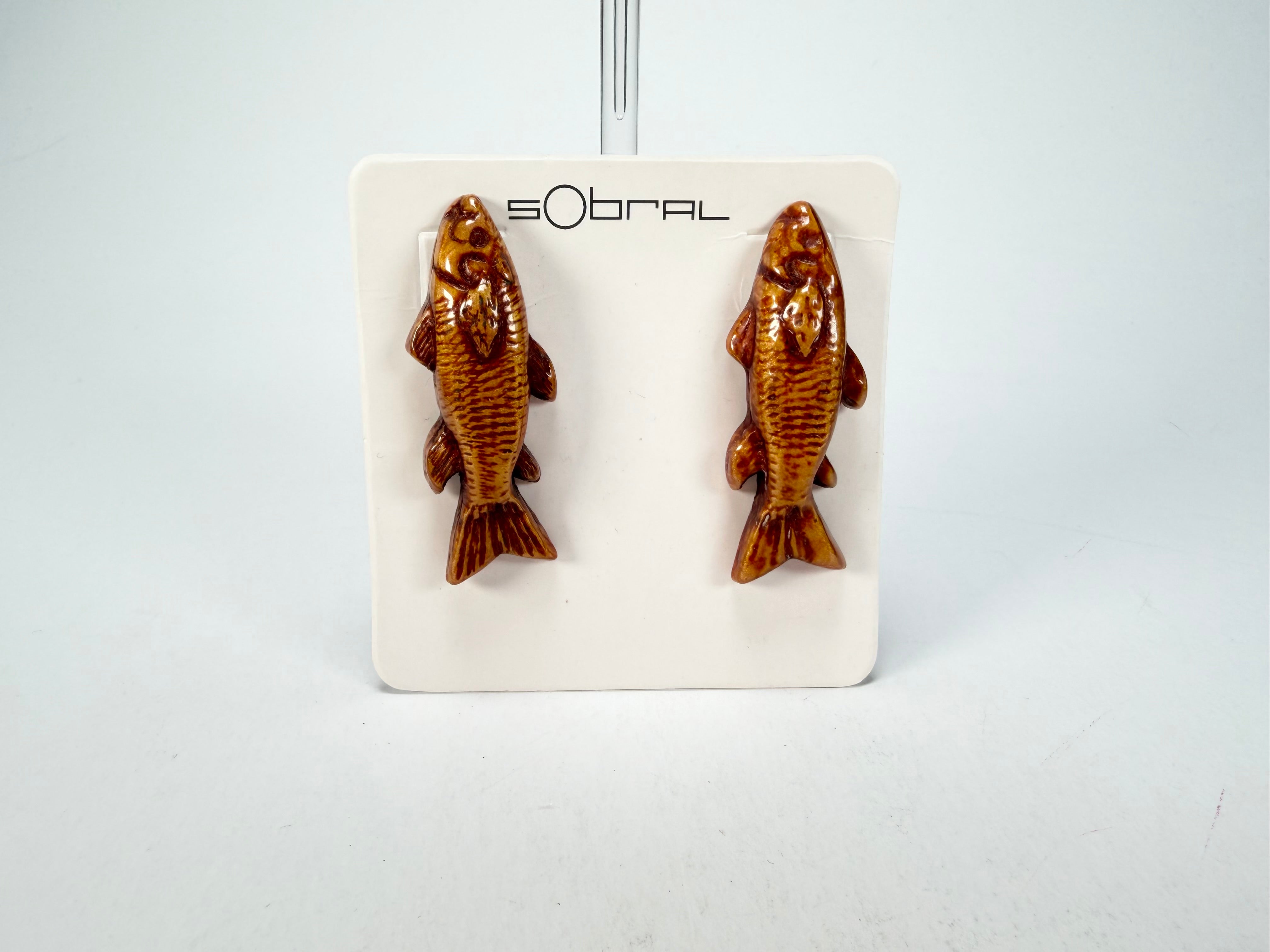 Sobral - Búzios "Praia dos Ossos" Resin Earrings ( 000000 )