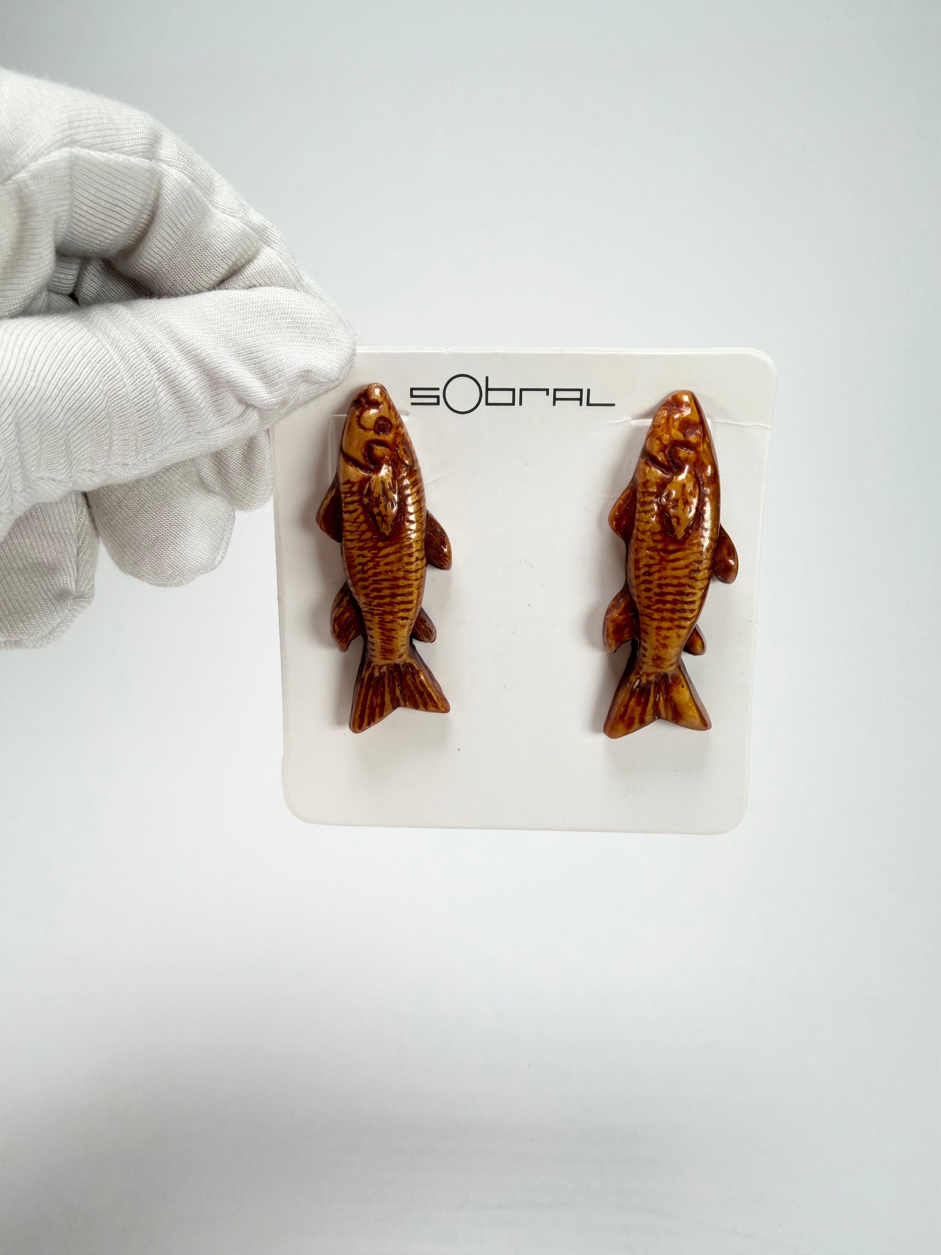 Sobral - Búzios "Praia dos Ossos" Resin Earrings ( 000000 )