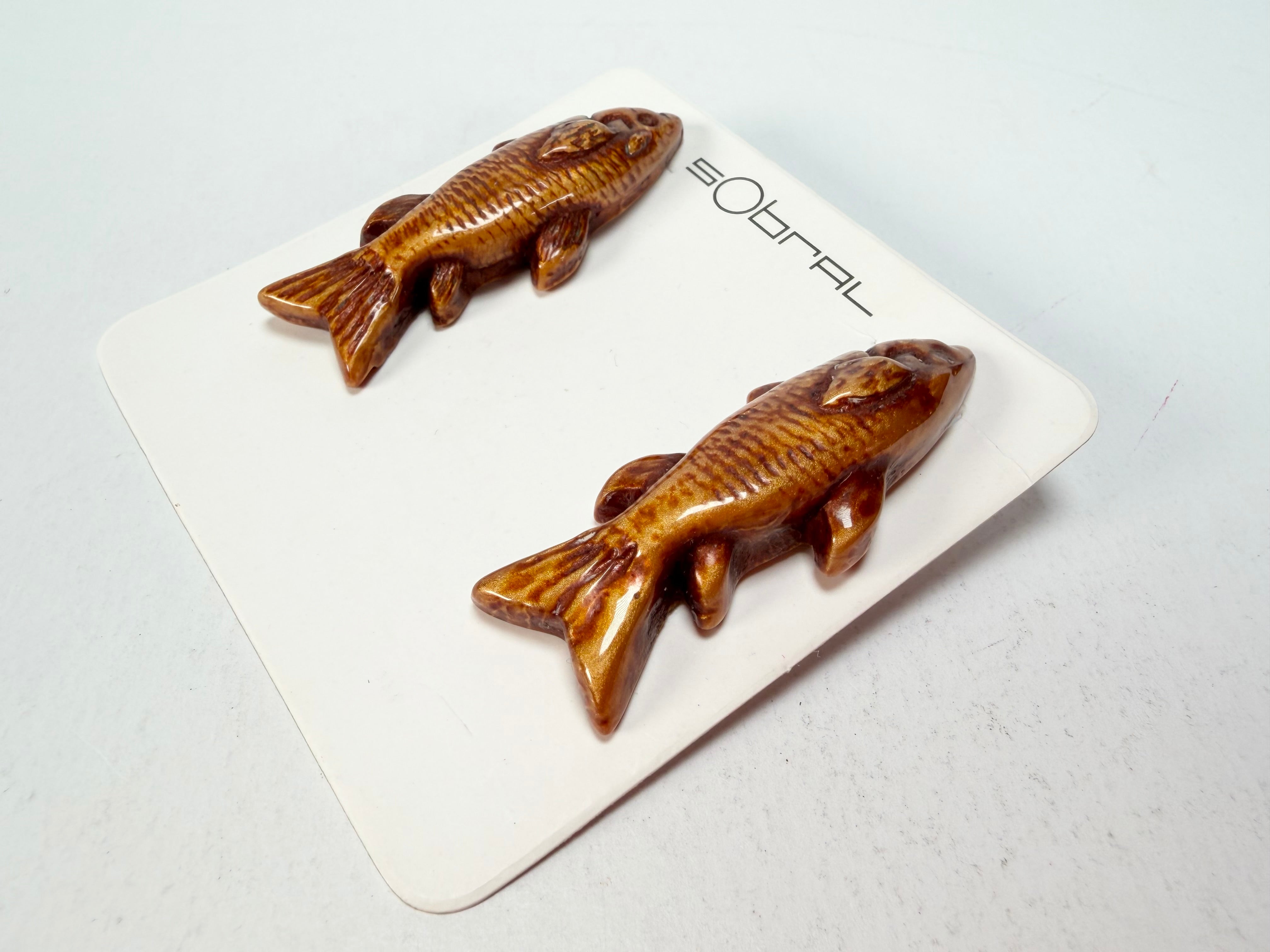 Sobral - Búzios "Praia dos Ossos" Resin Earrings ( 000000 )
