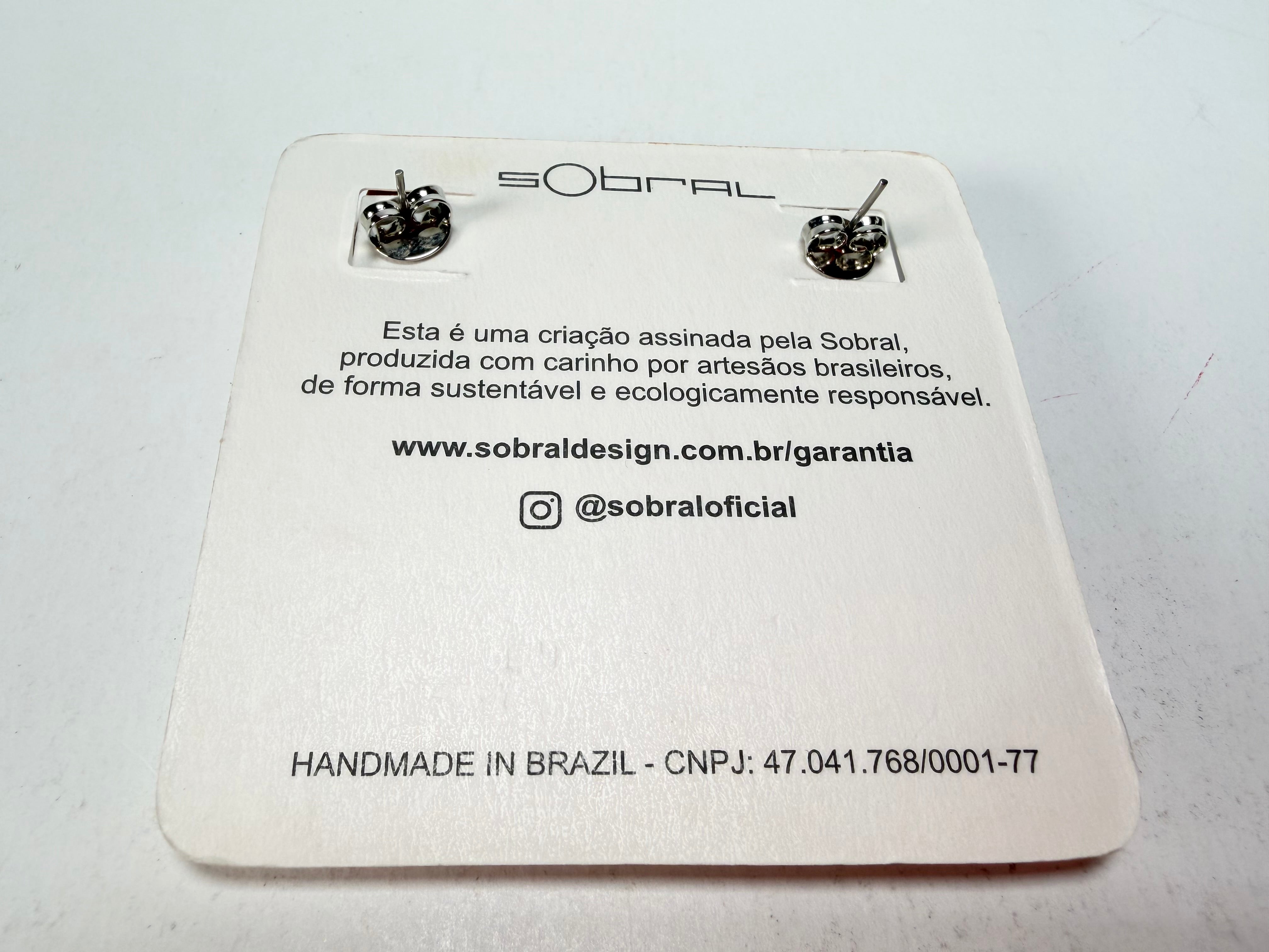 Sobral - Búzios "Praia dos Ossos" Resin Earrings ( 000000 )