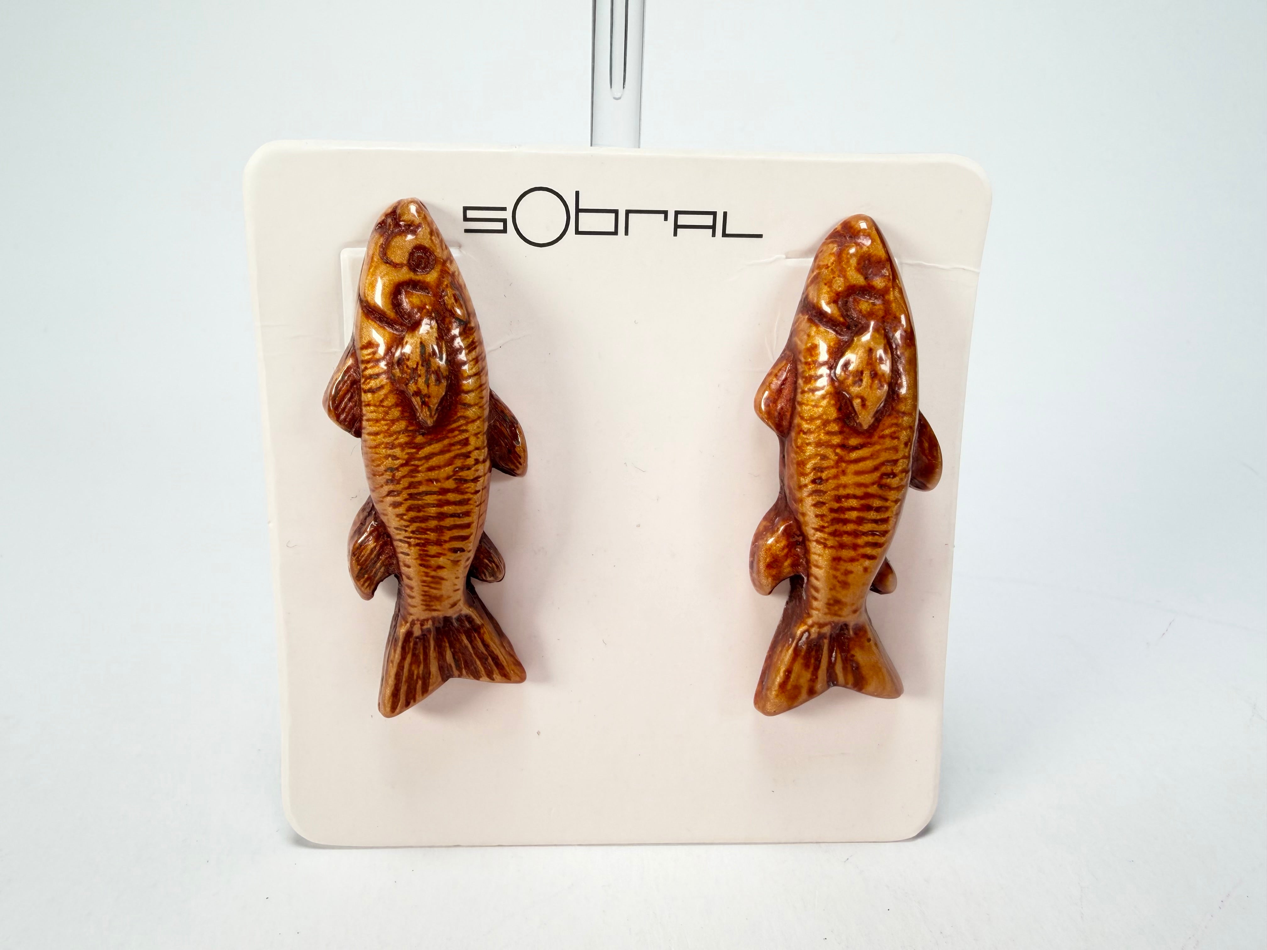 Sobral - Búzios "Praia dos Ossos" Resin Earrings ( 000000 )