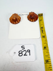 Sobral - Búzios "Praia do Forno" Resin Clip On Earrings ( 000000 )