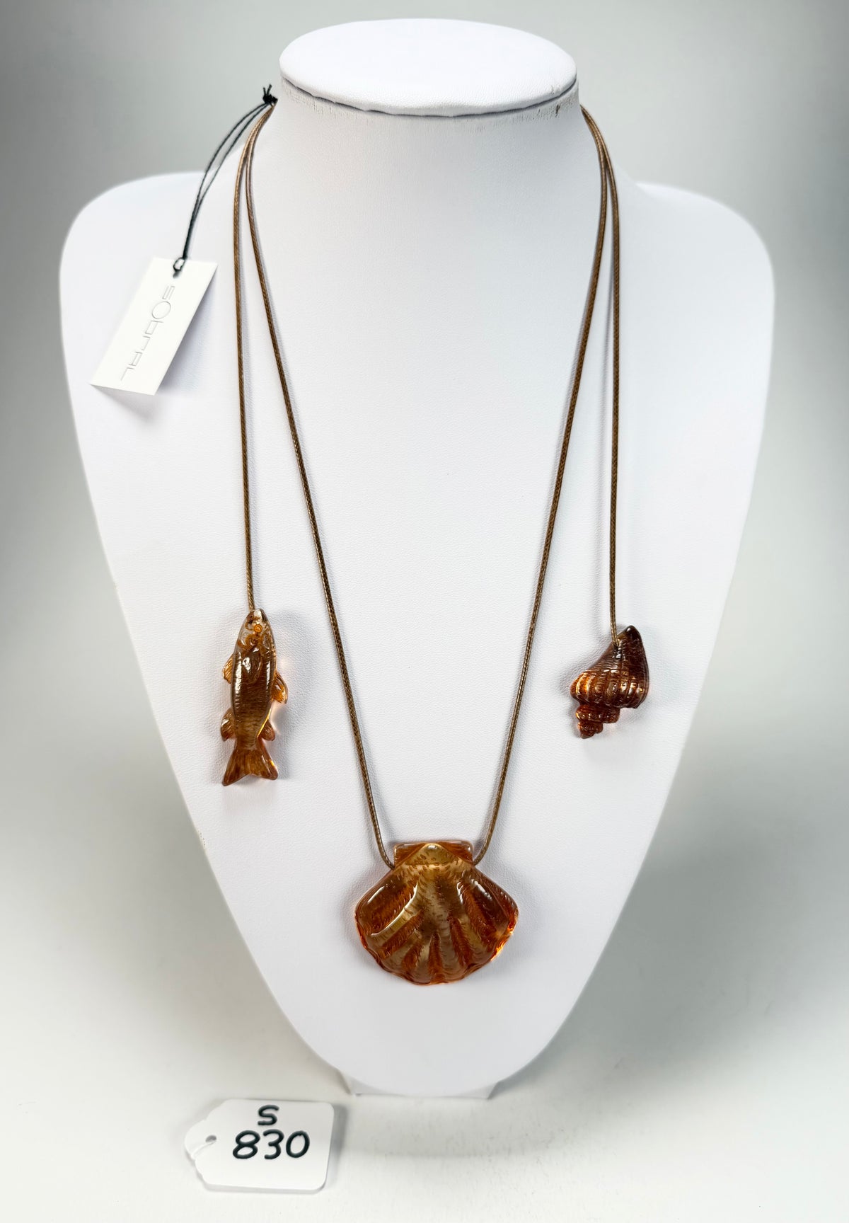 Sobral - Búzios "Praia dos Amores" Resin Necklace ( 000000 )