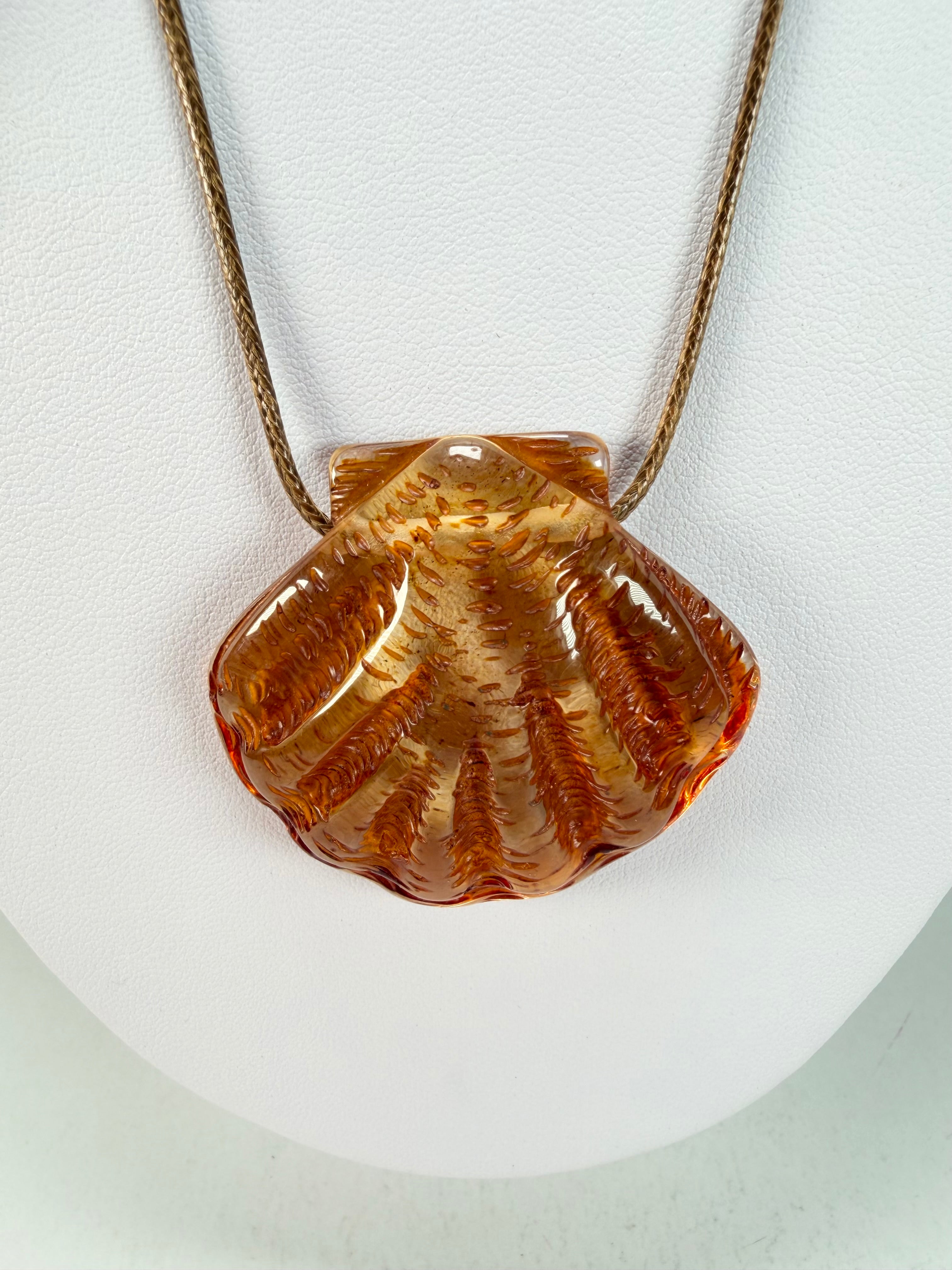 Sobral - Búzios "Praia dos Amores" Resin Necklace ( 000000 )