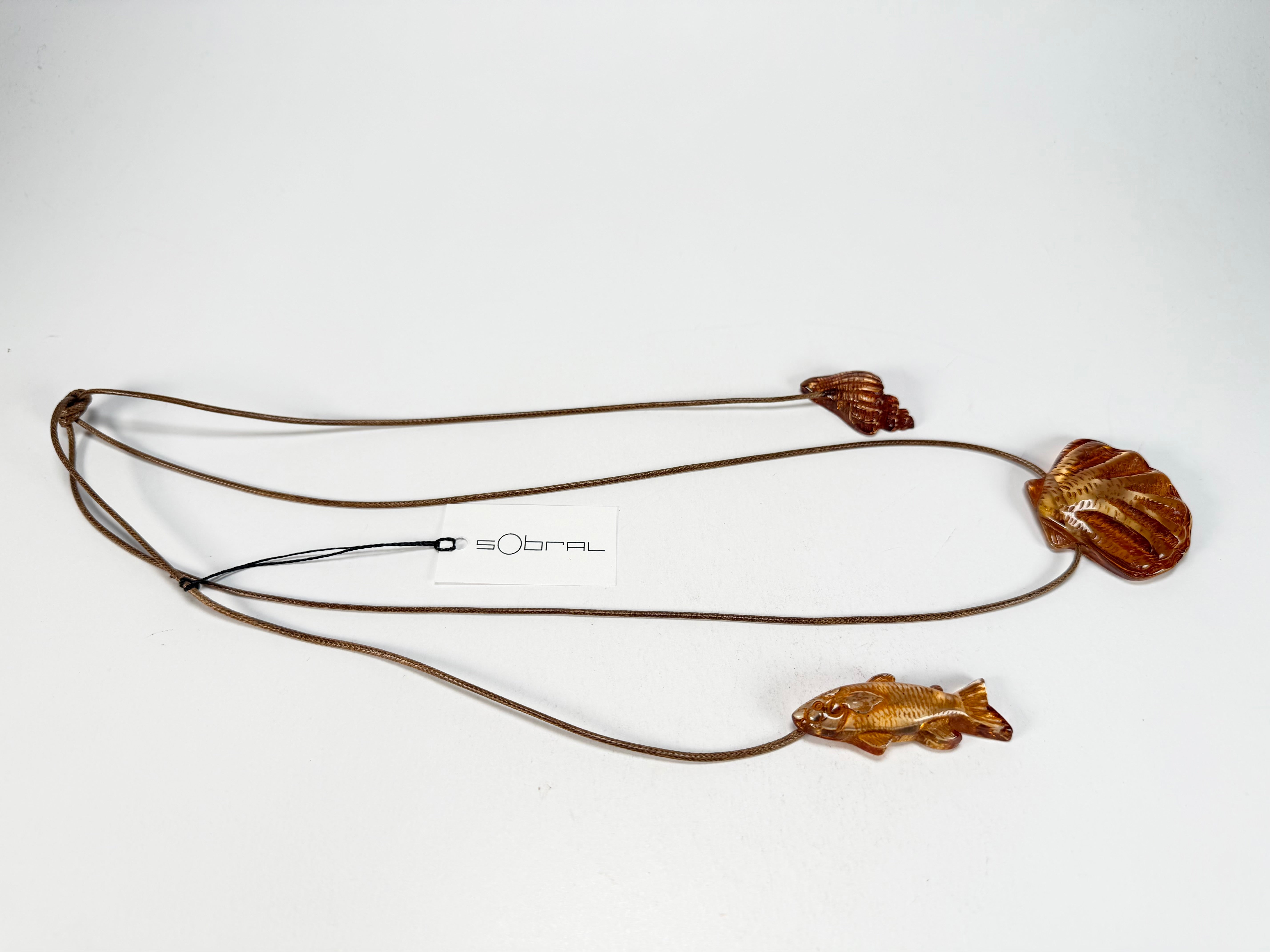 Sobral - Búzios "Praia dos Amores" Resin Necklace ( 000000 )