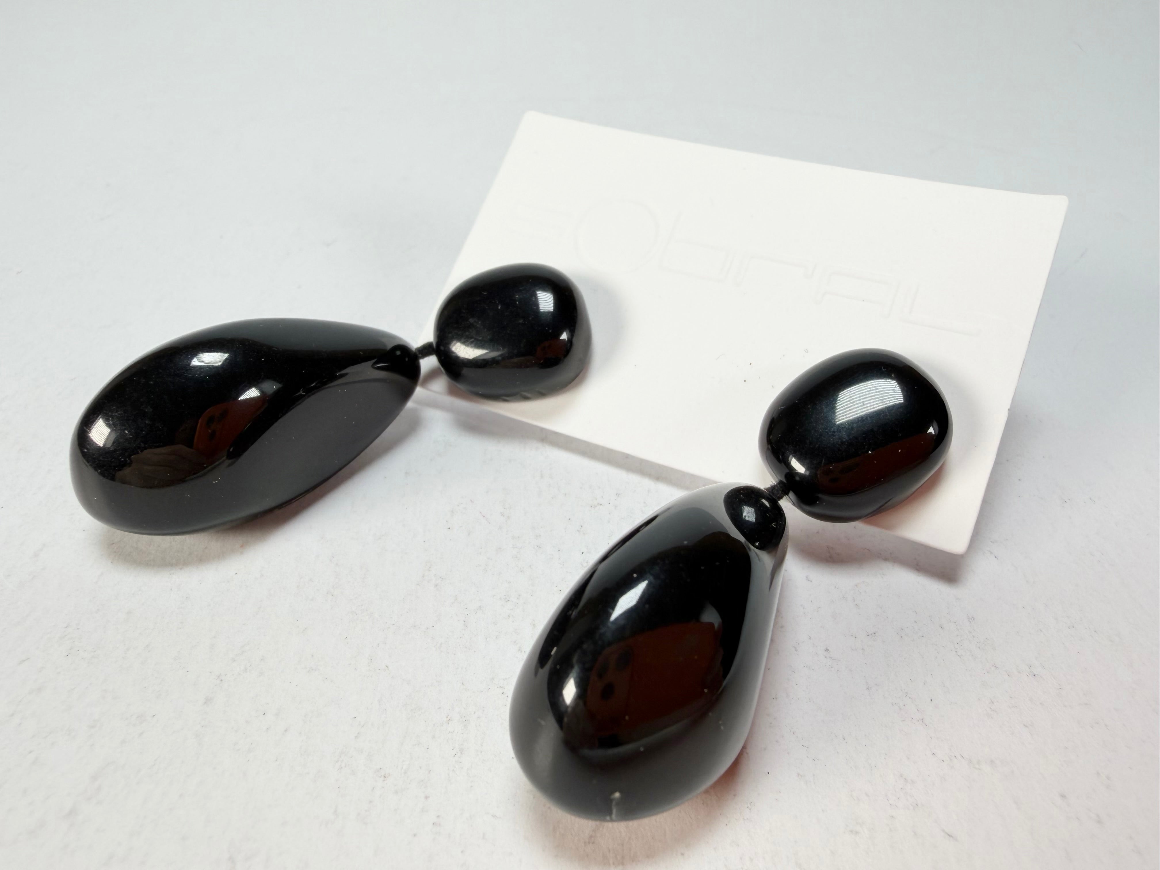 Sobral - Preto "Clave Efeitos" Black Resin Earrings ( 004606 )
