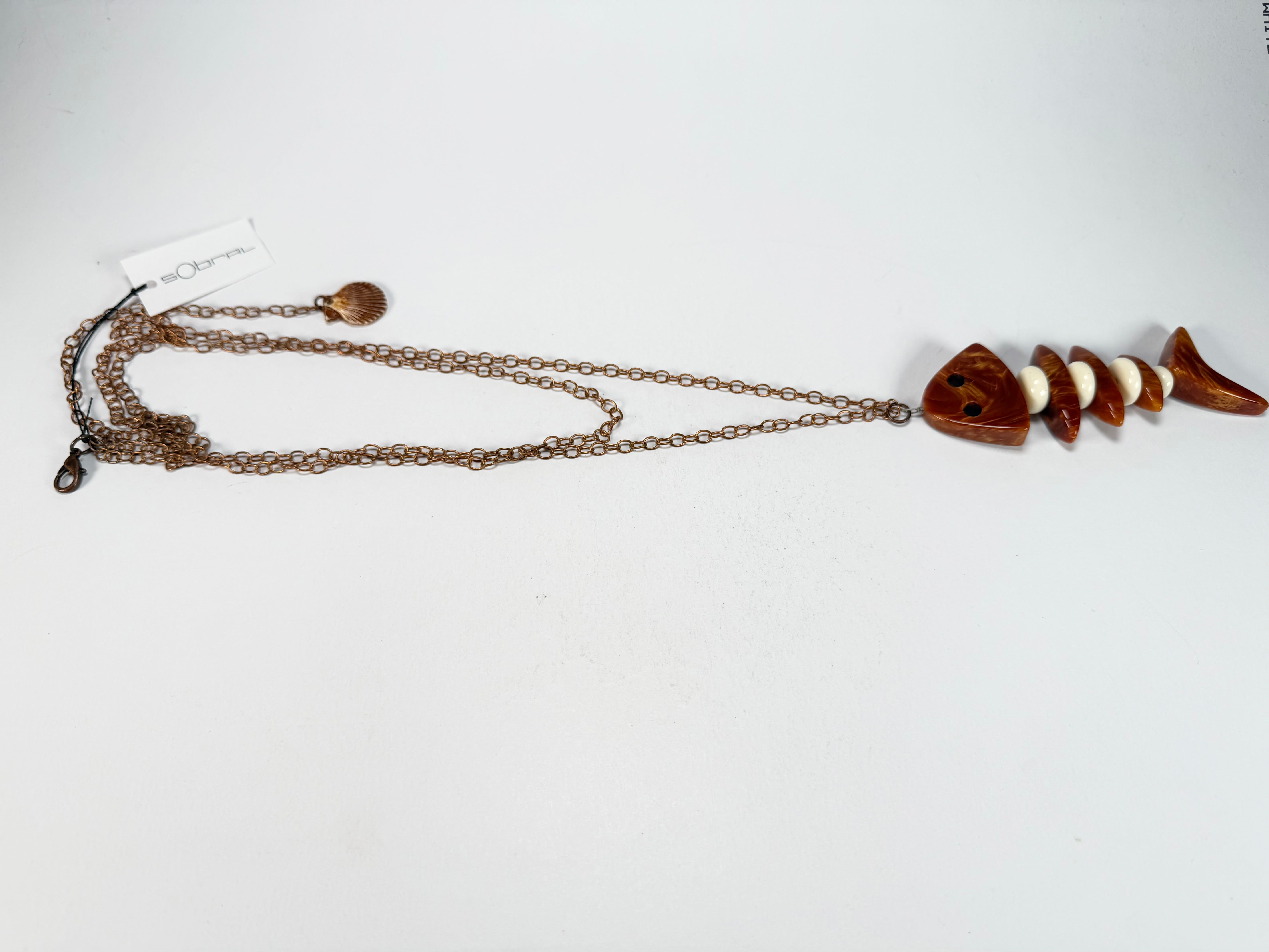 Sobral - Búzios "Praia dos Ossos" Resin Necklace ( 000000 )