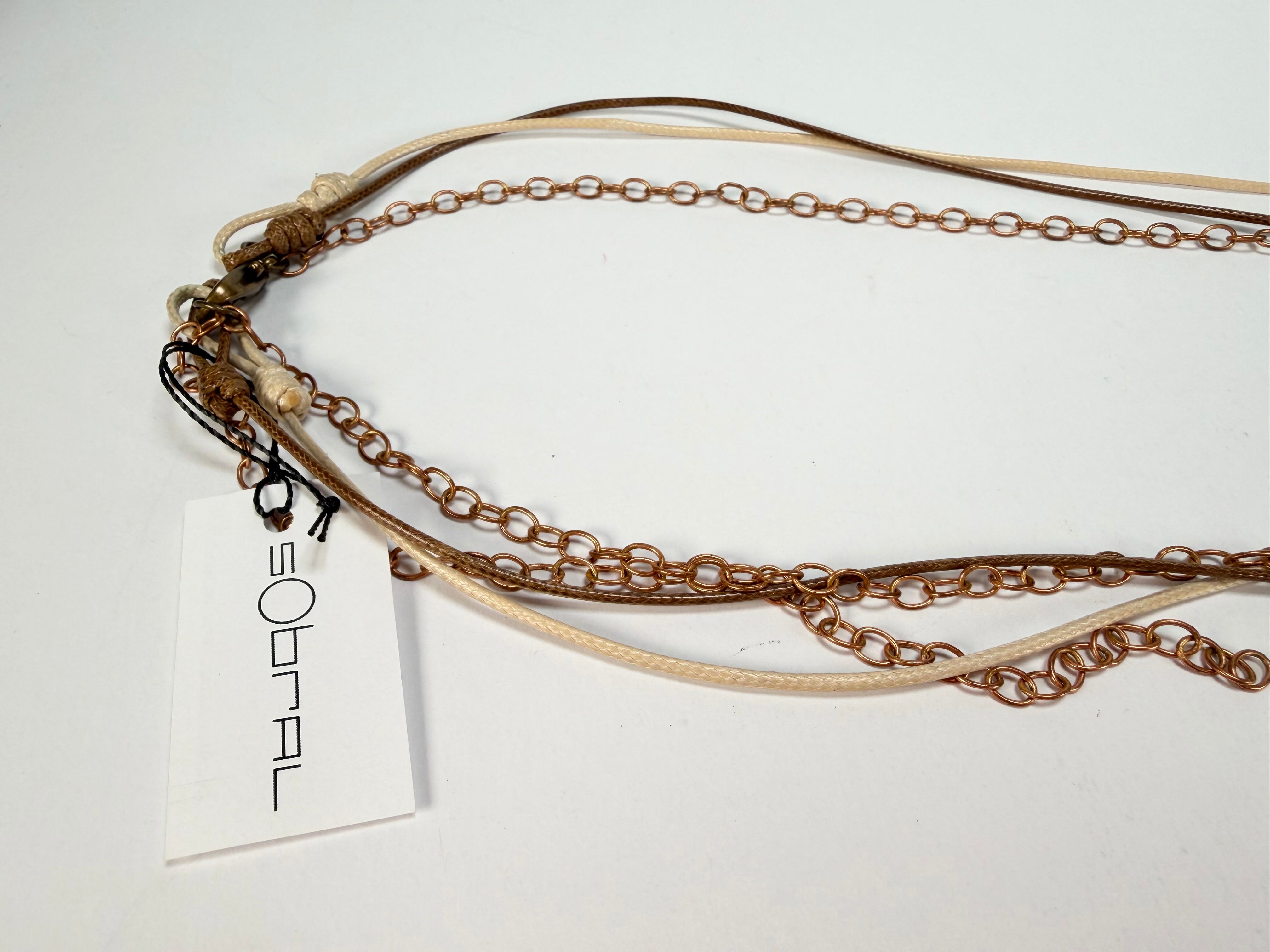 Sobral - Búzios "Praia de Geribá" Resin Necklace ( 000000 )