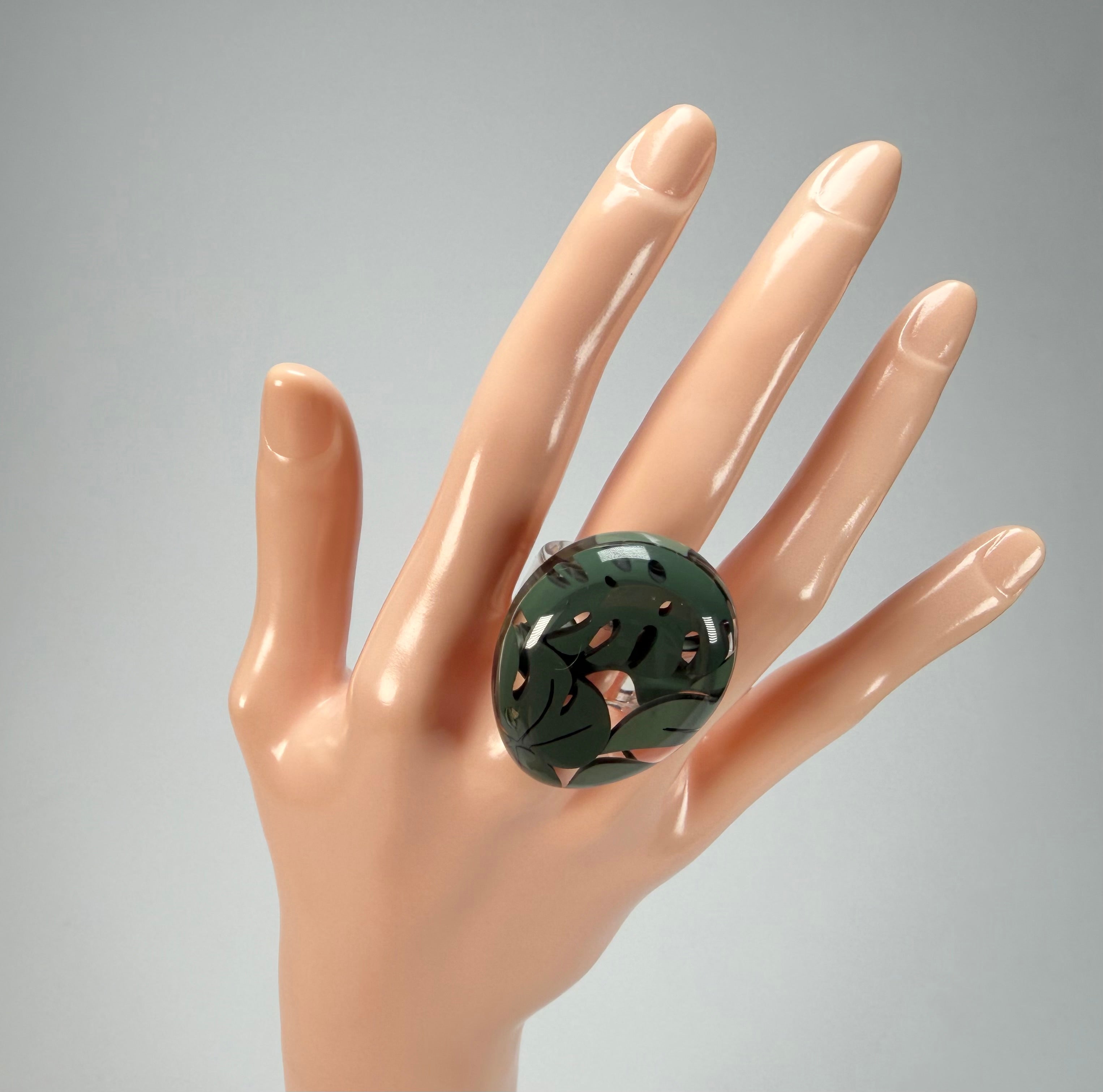 Sobral - Costela de Adão "Eva" Resin Ring ( 005528 ) - Size UK N / US 7