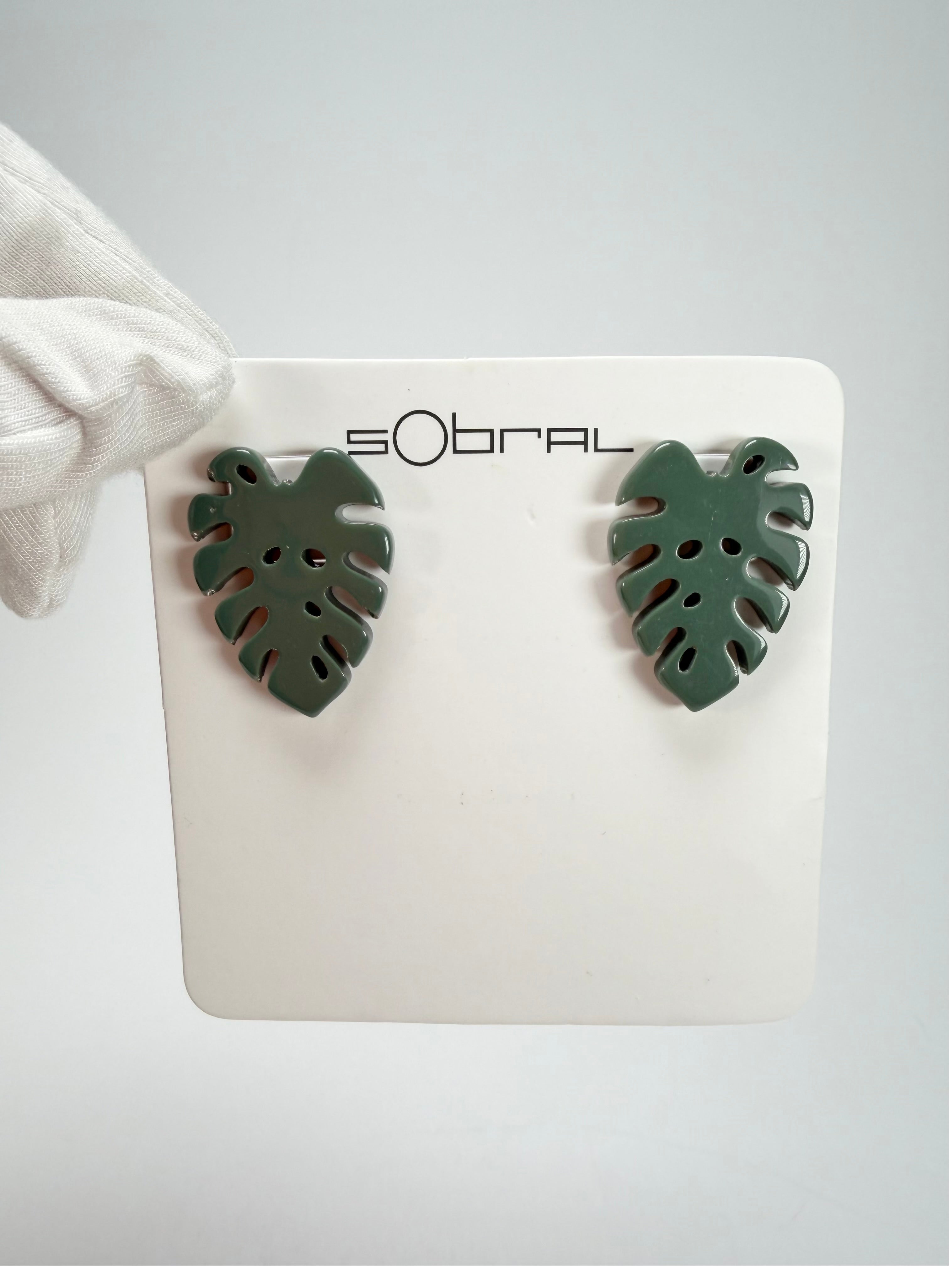 Sobral - Costela de Adão "Leaf" Resin Earrings ( 005526 )
