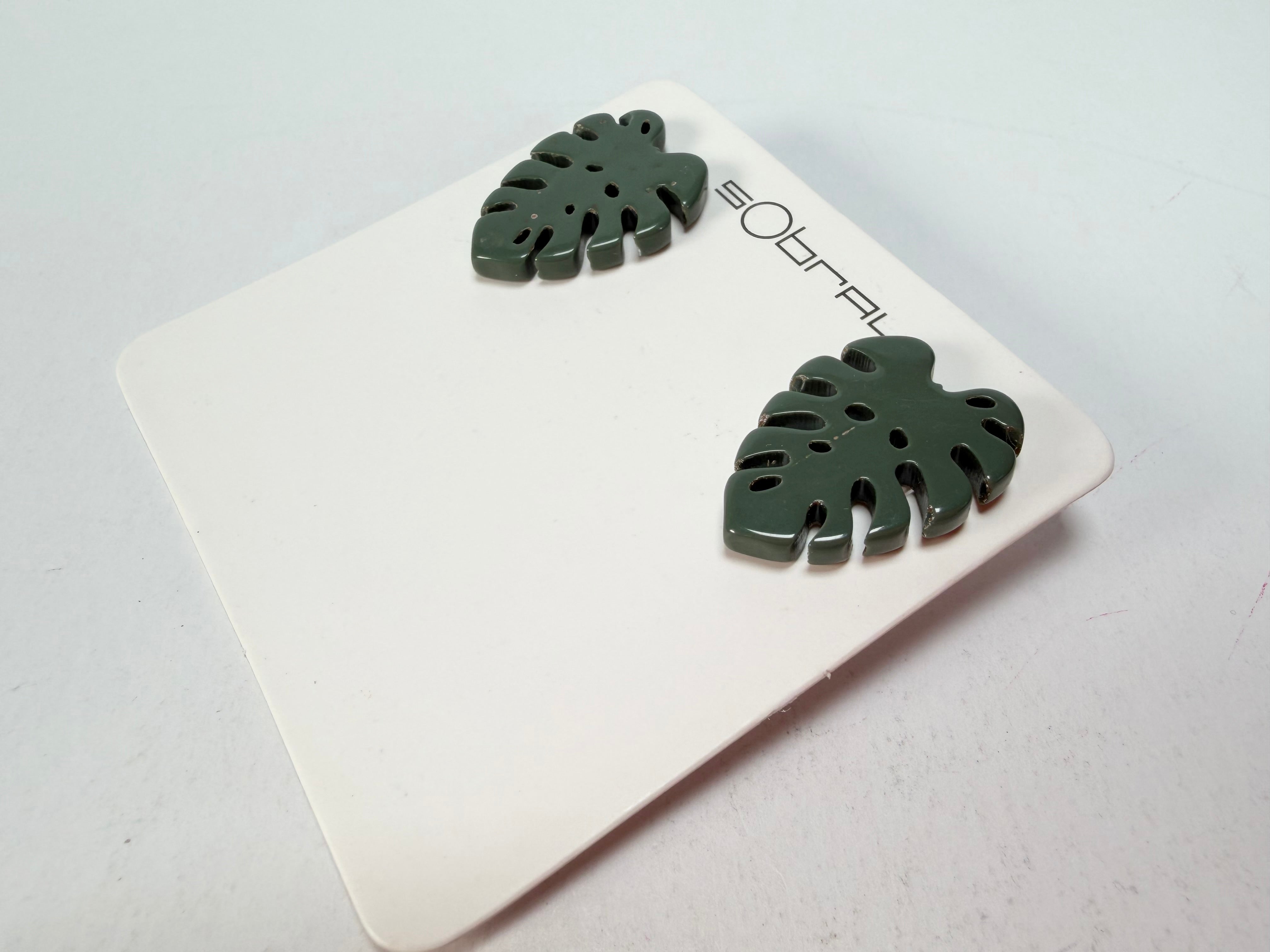 Sobral - Costela de Adão "Leaf" Resin Earrings ( 005526 )
