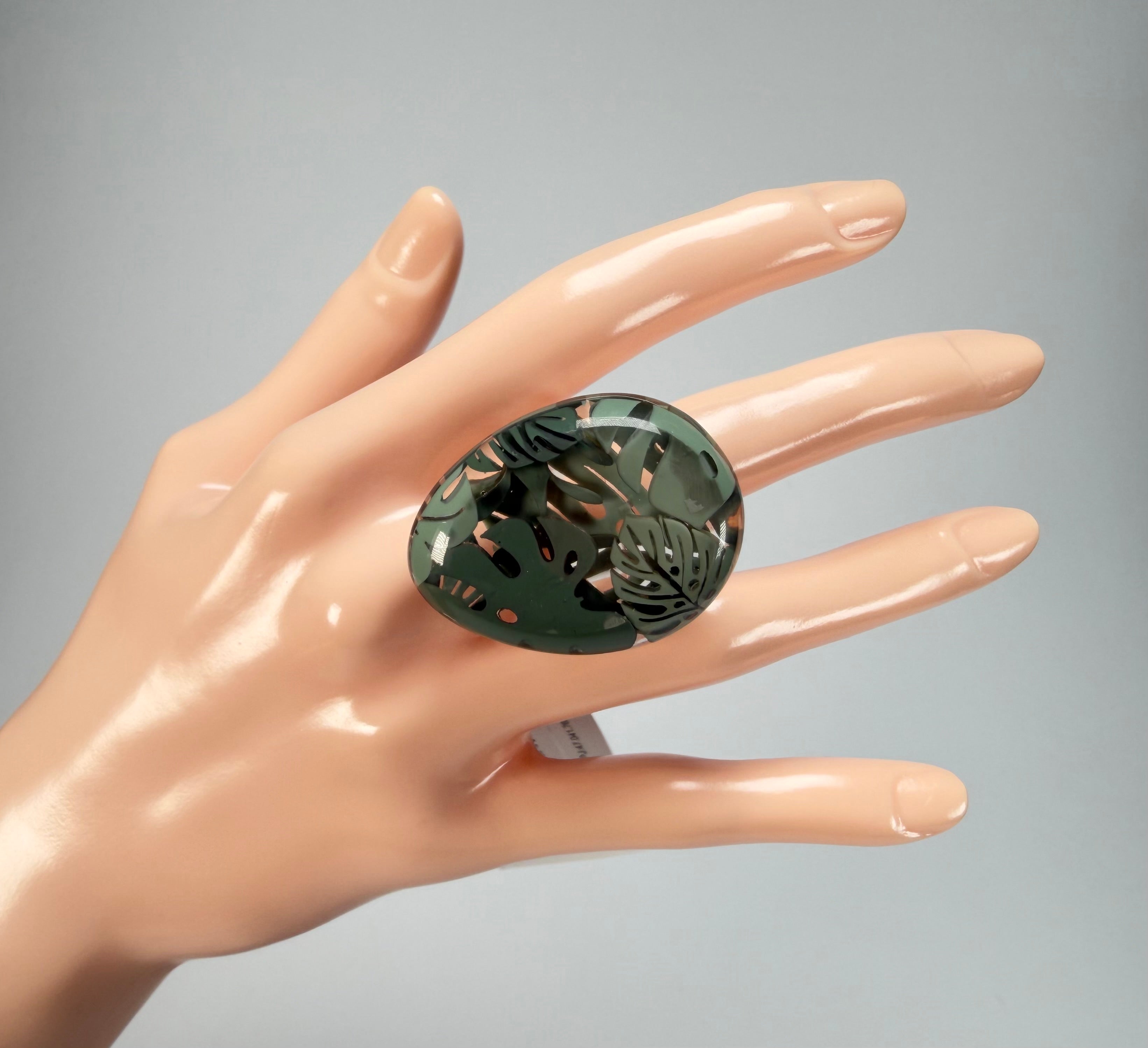 Sobral - Costela de Adão "Eva" Resin Ring ( 005528 ) - Size UK V / US 10.5