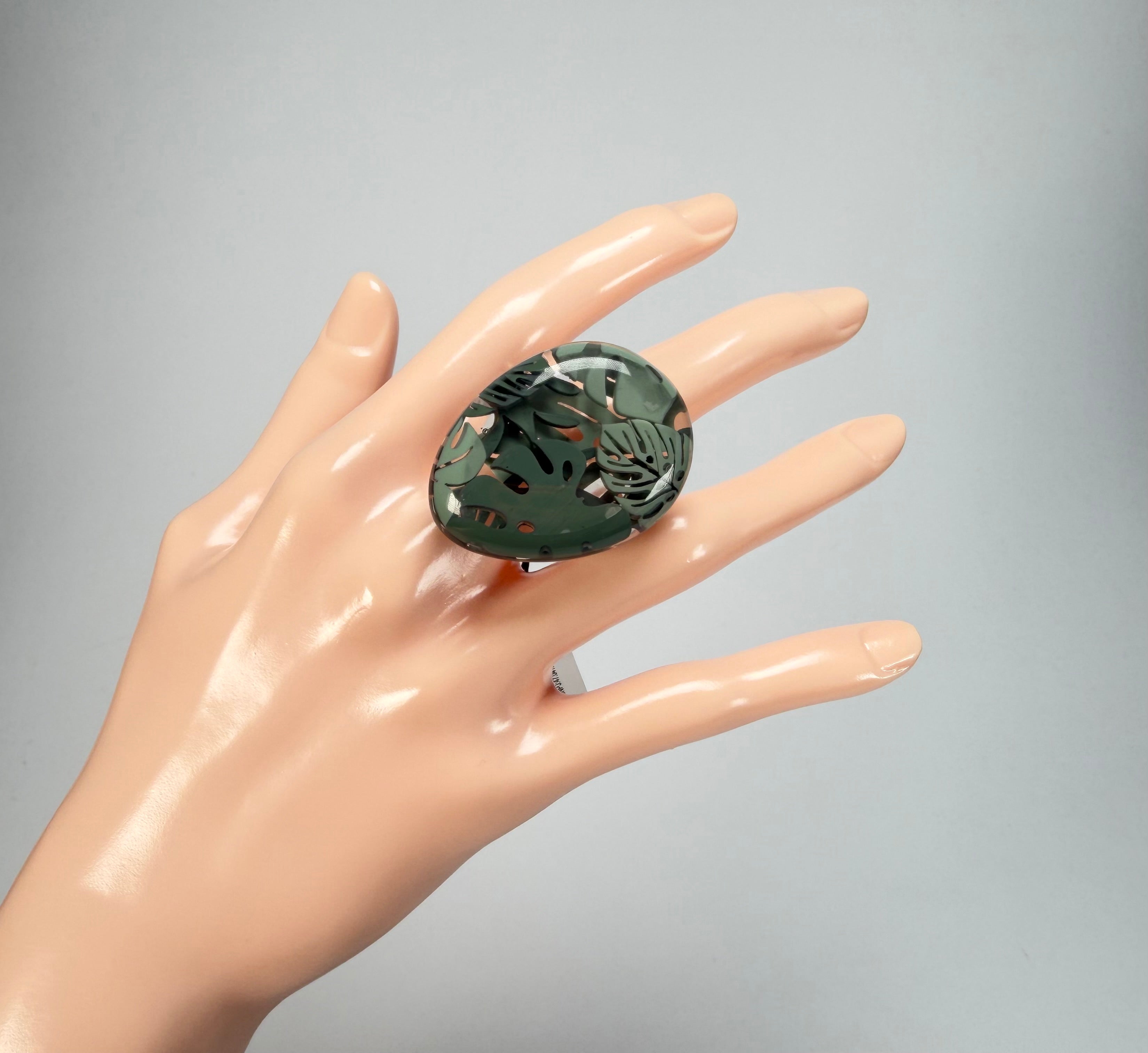 Sobral - Costela de Adão "Eva" Resin Ring ( 005528 ) - Size UK V / US 10.5