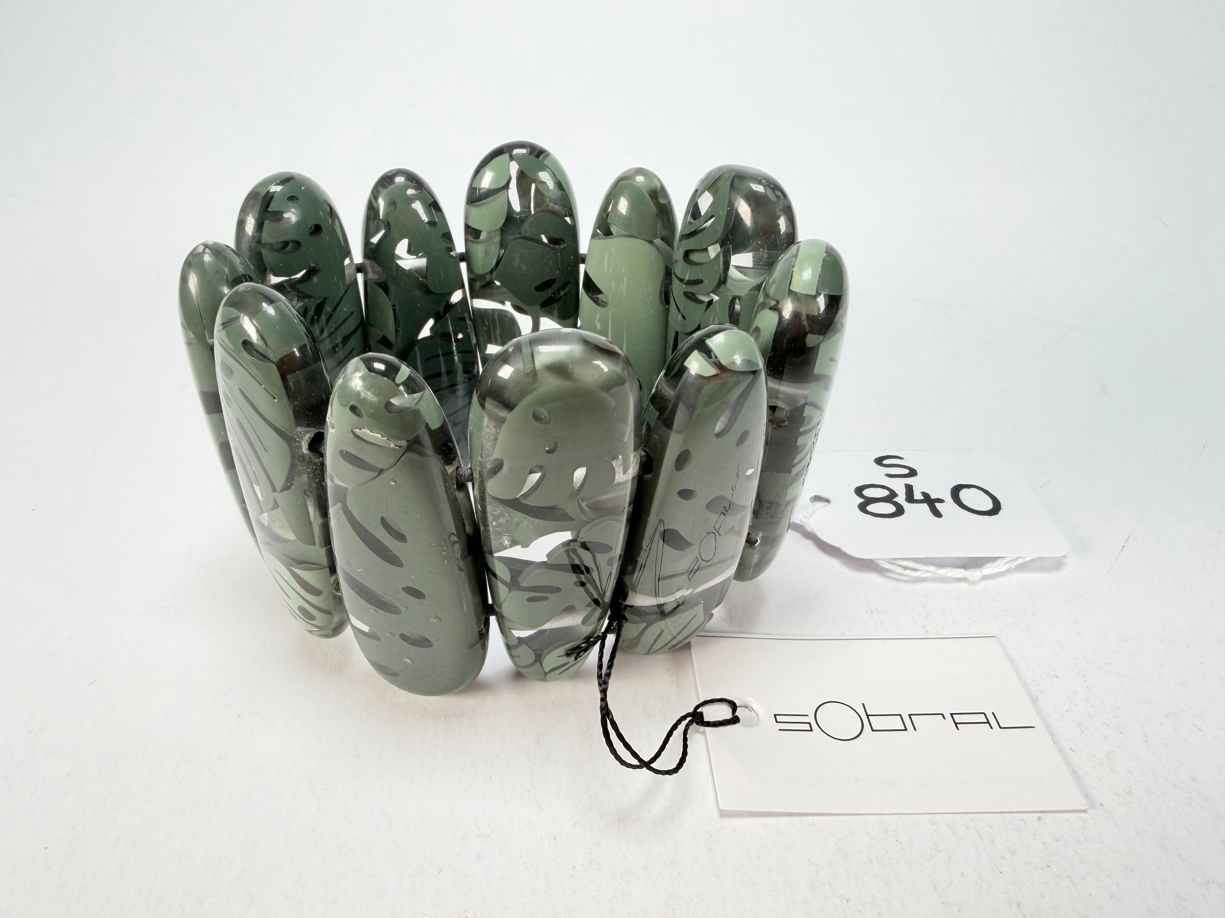 Sobral - Costela de Adão "Leaf" Elasticated Resin Bracelet ( 005520 )