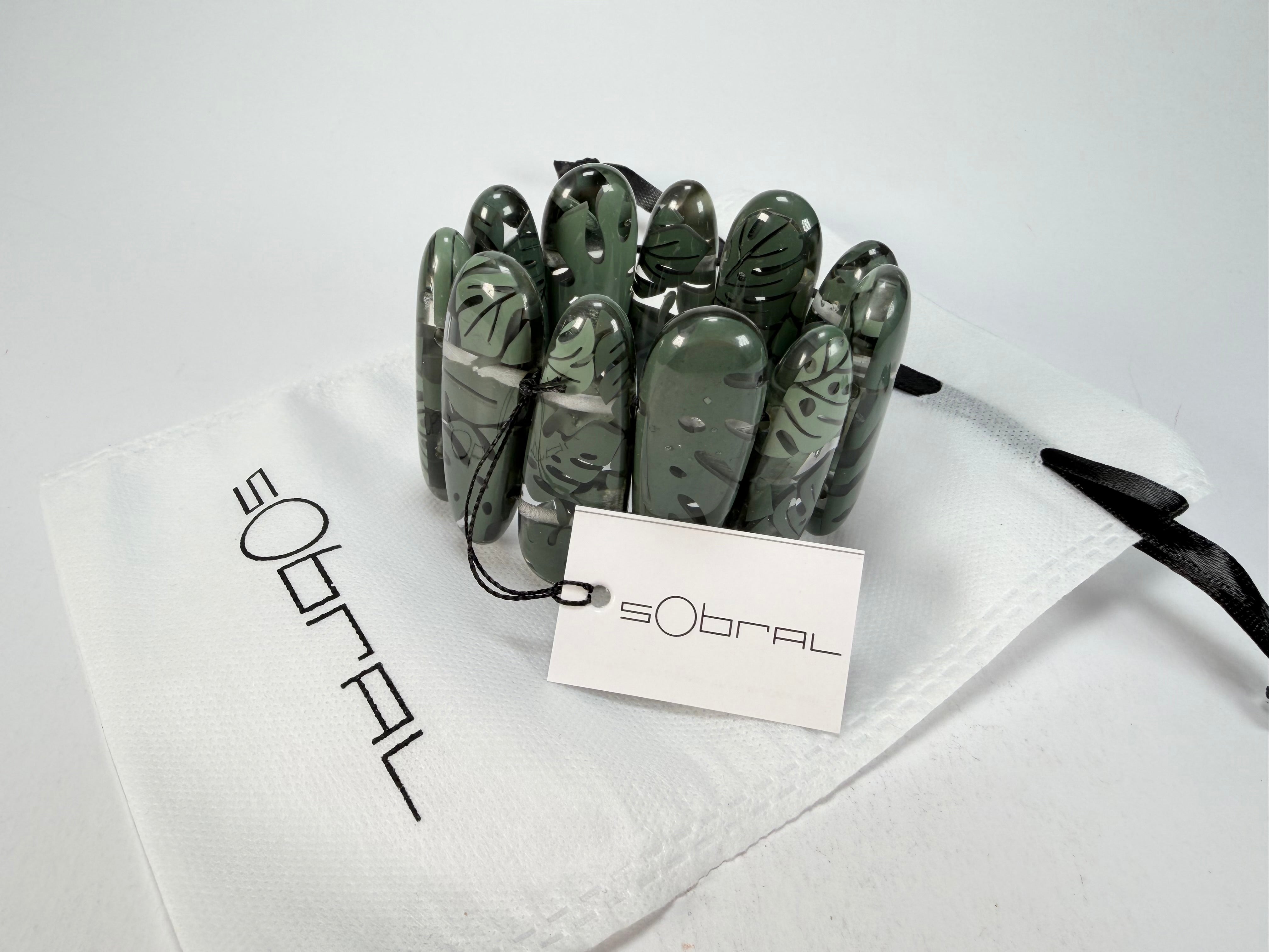 Sobral - Costela de Adão "Leaf" Elasticated Resin Bracelet ( 005520 )