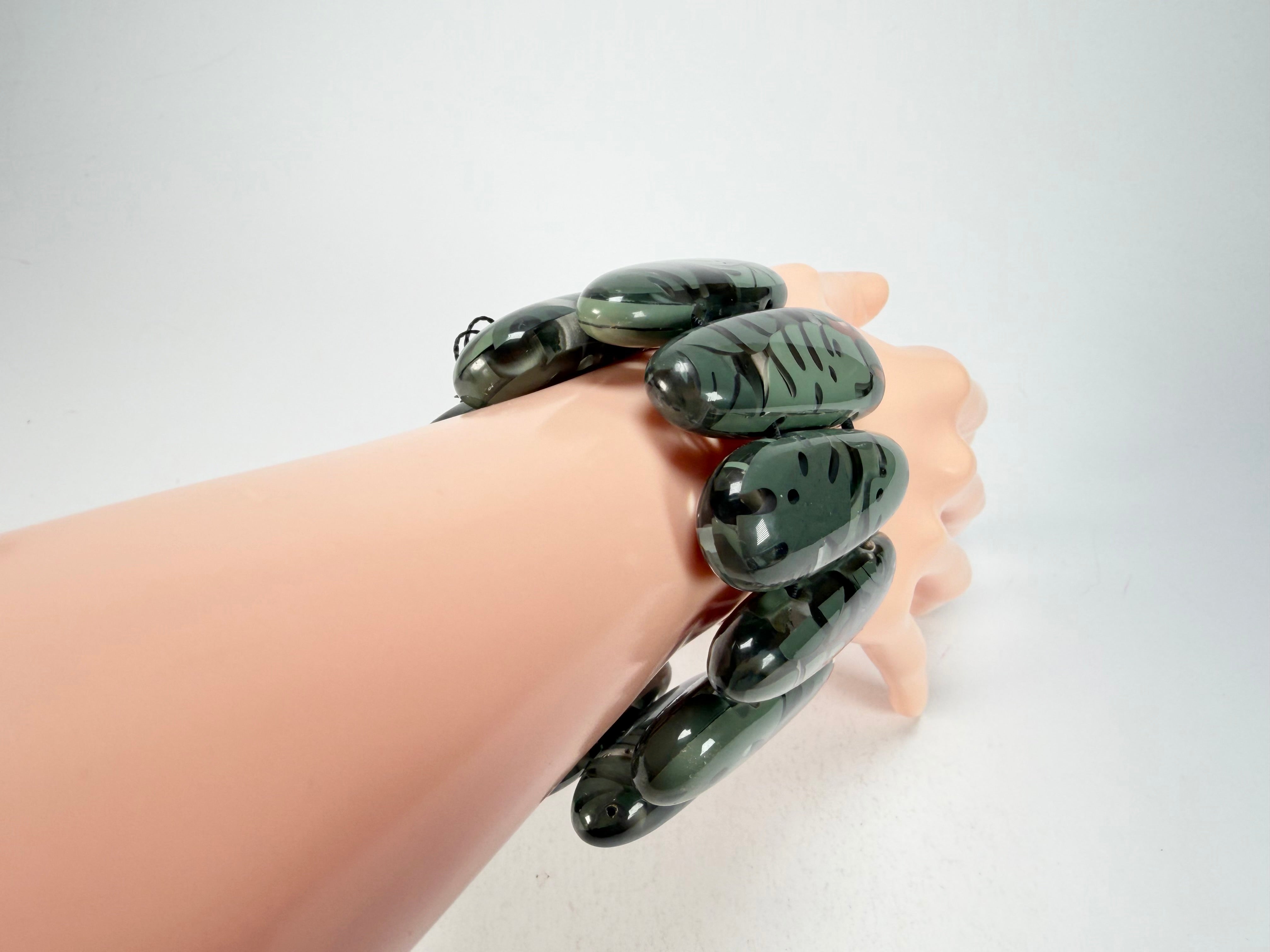 Sobral - Costela de Adão "Leaf" Elasticated Resin Bracelet ( 005520 )