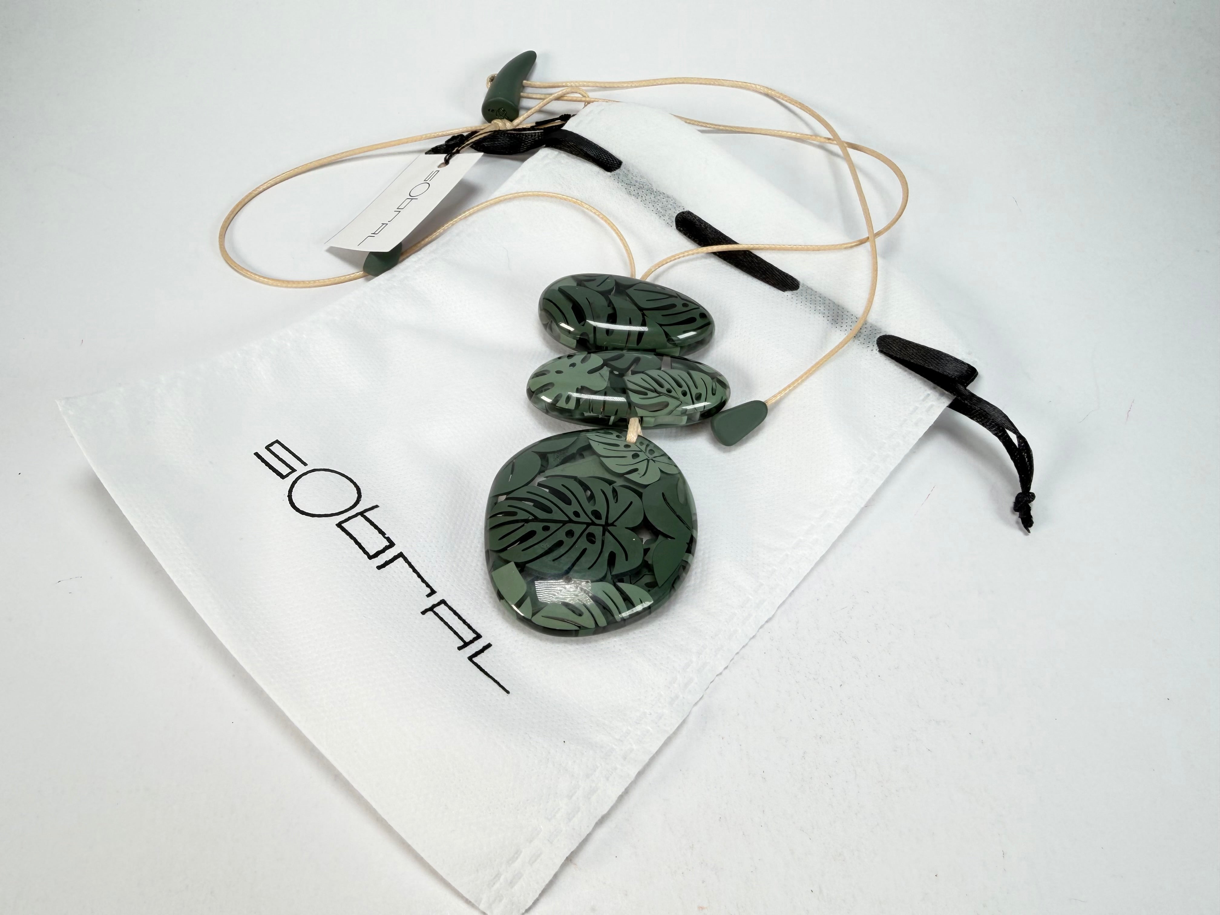 Sobral - Costela de Adão "Ancestral" Resin Necklace ( 005027 )