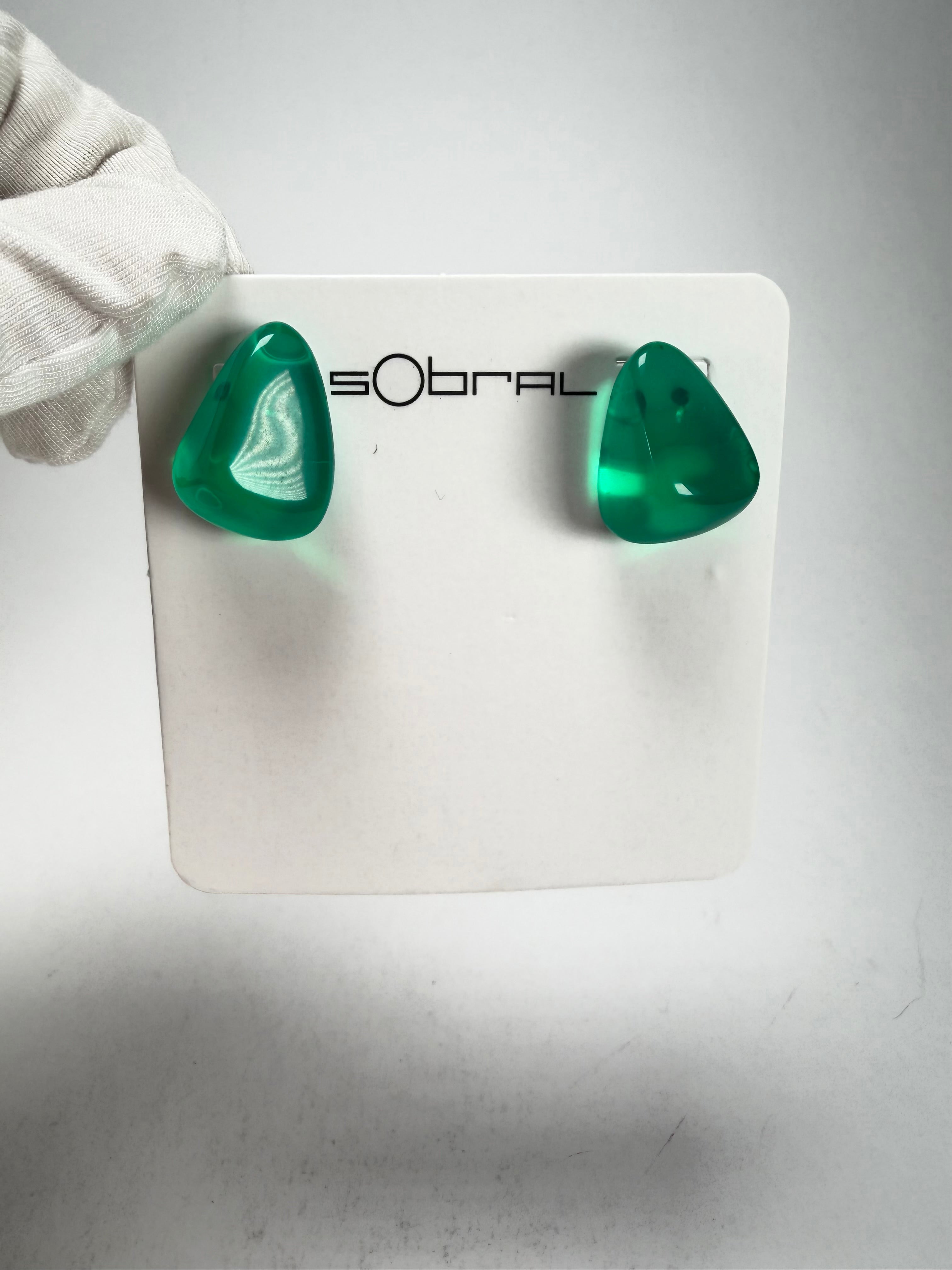 Sobral - Mix 2023 "Pequeno Diamante" Green Cristal Resin Earrings ( 003600 )