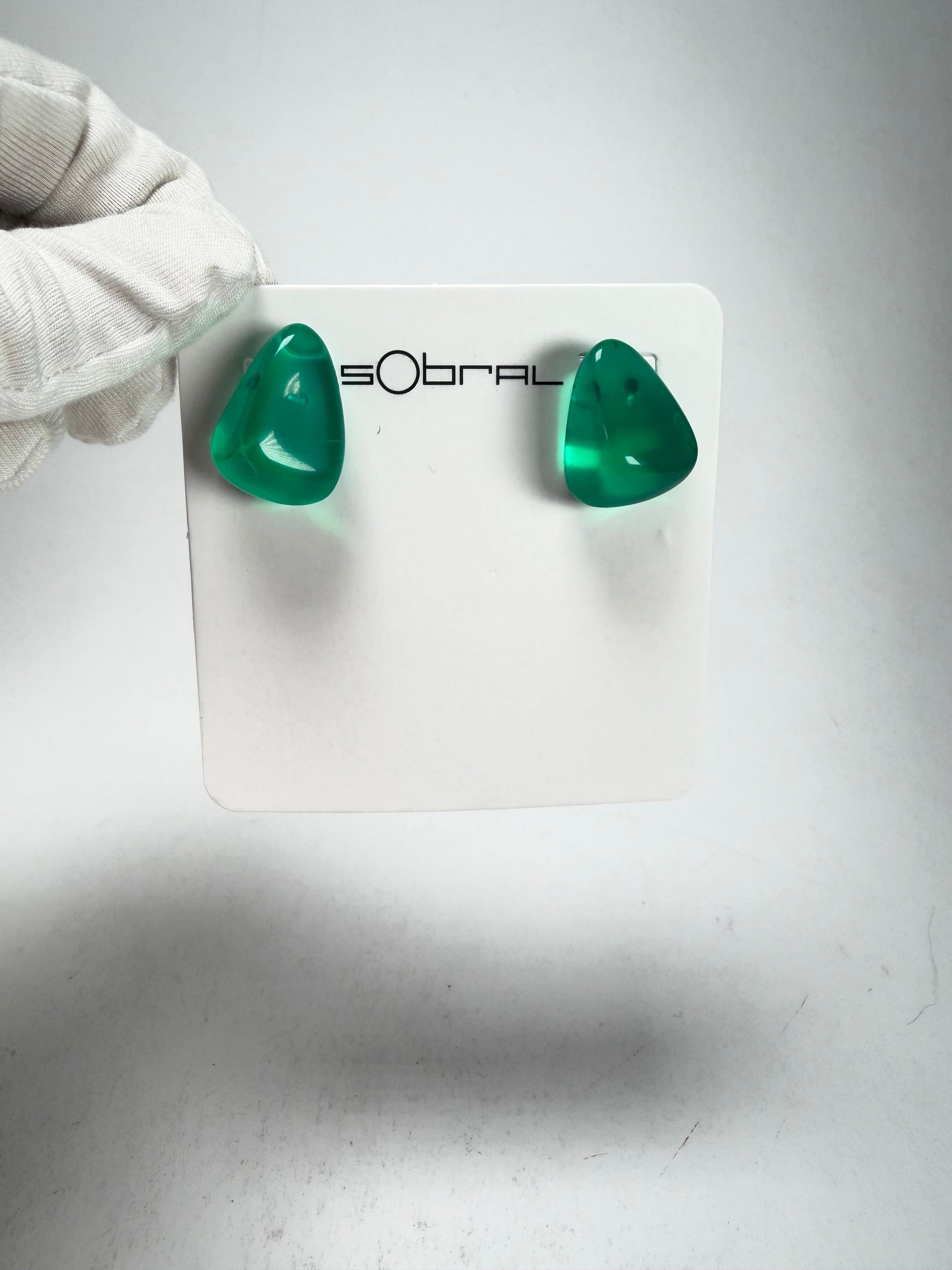 Sobral - Mix 2023 "Pequeno Diamante" Green Cristal Resin Earrings ( 003600 )