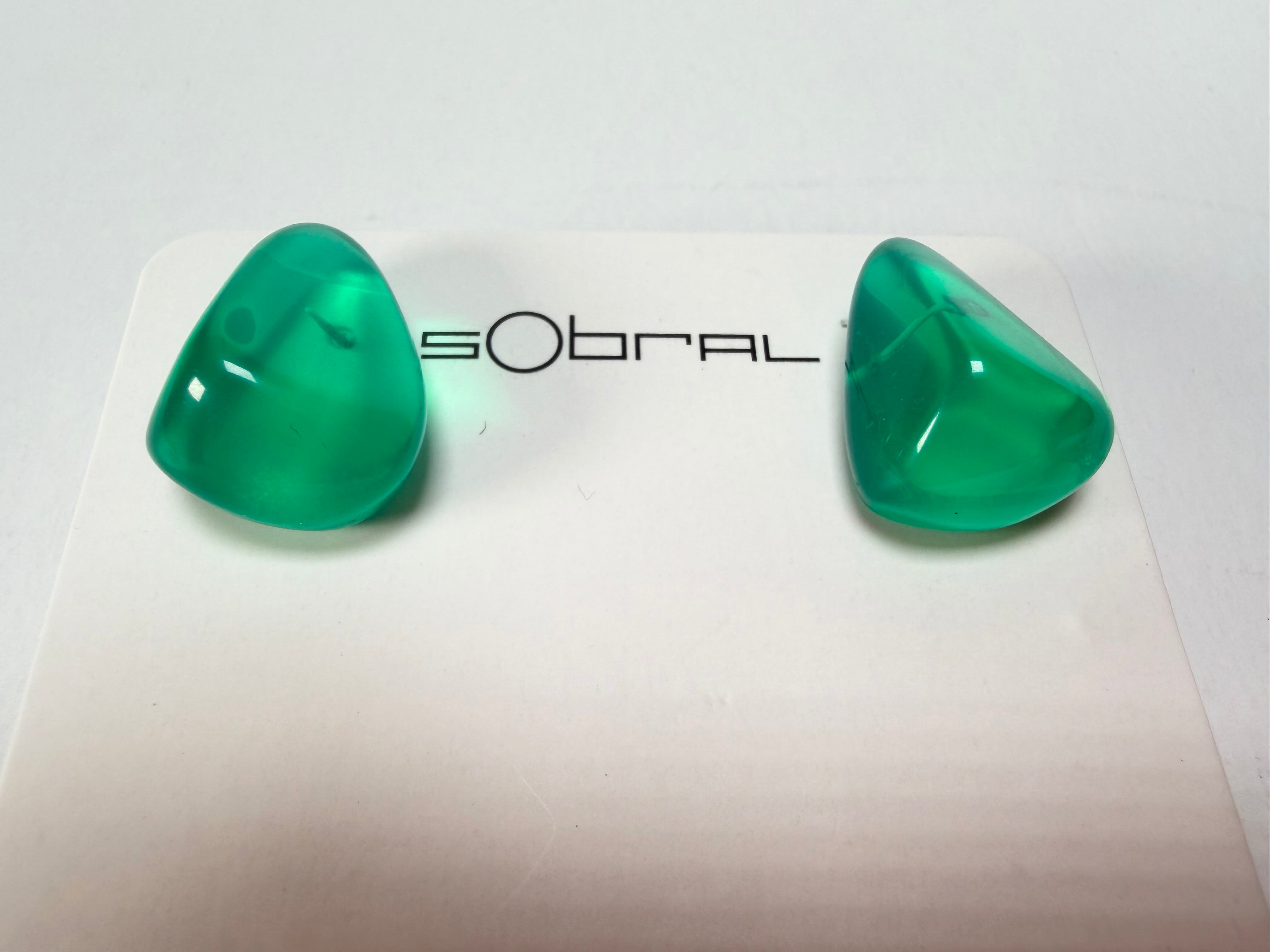 Sobral - Mix 2023 "Pequeno Diamante" Green Cristal Resin Earrings ( 003600 )