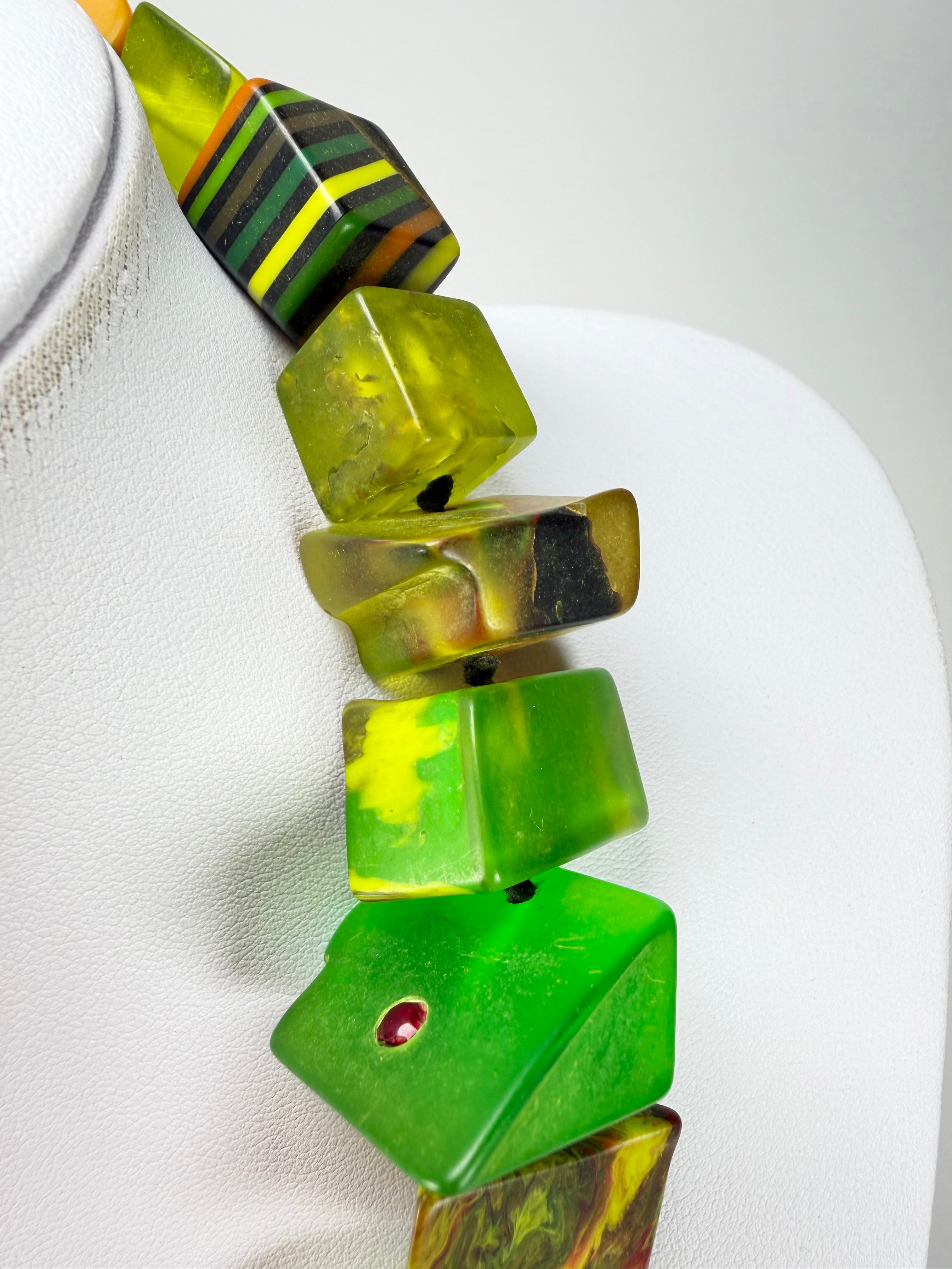 Sobral - Indiana "Citrino" Citrus Green Mix 70cm Resin Necklace ( 000033 )