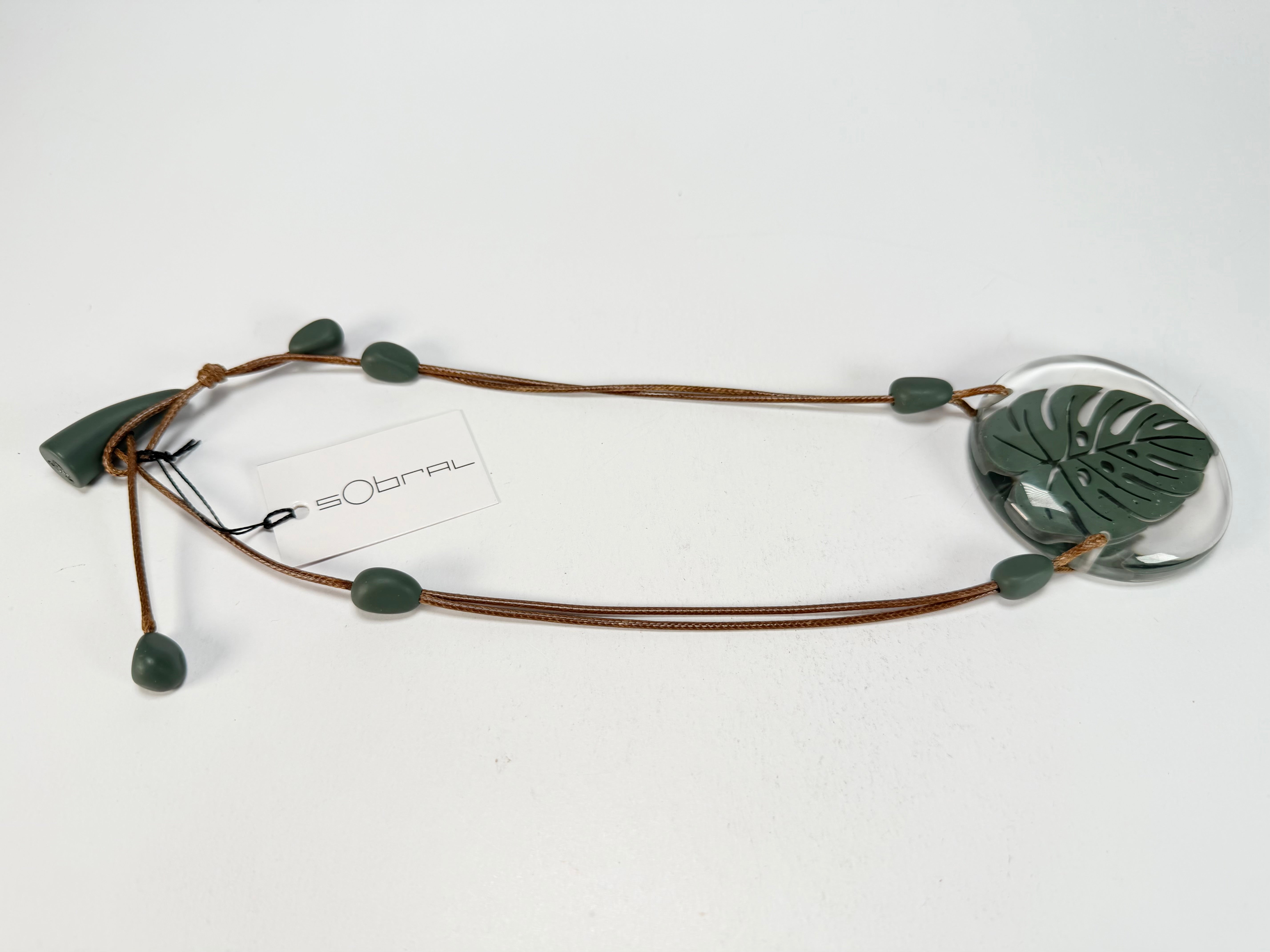 Sobral - Costela de Adão "Eva" Resin Necklace ( 005029 )