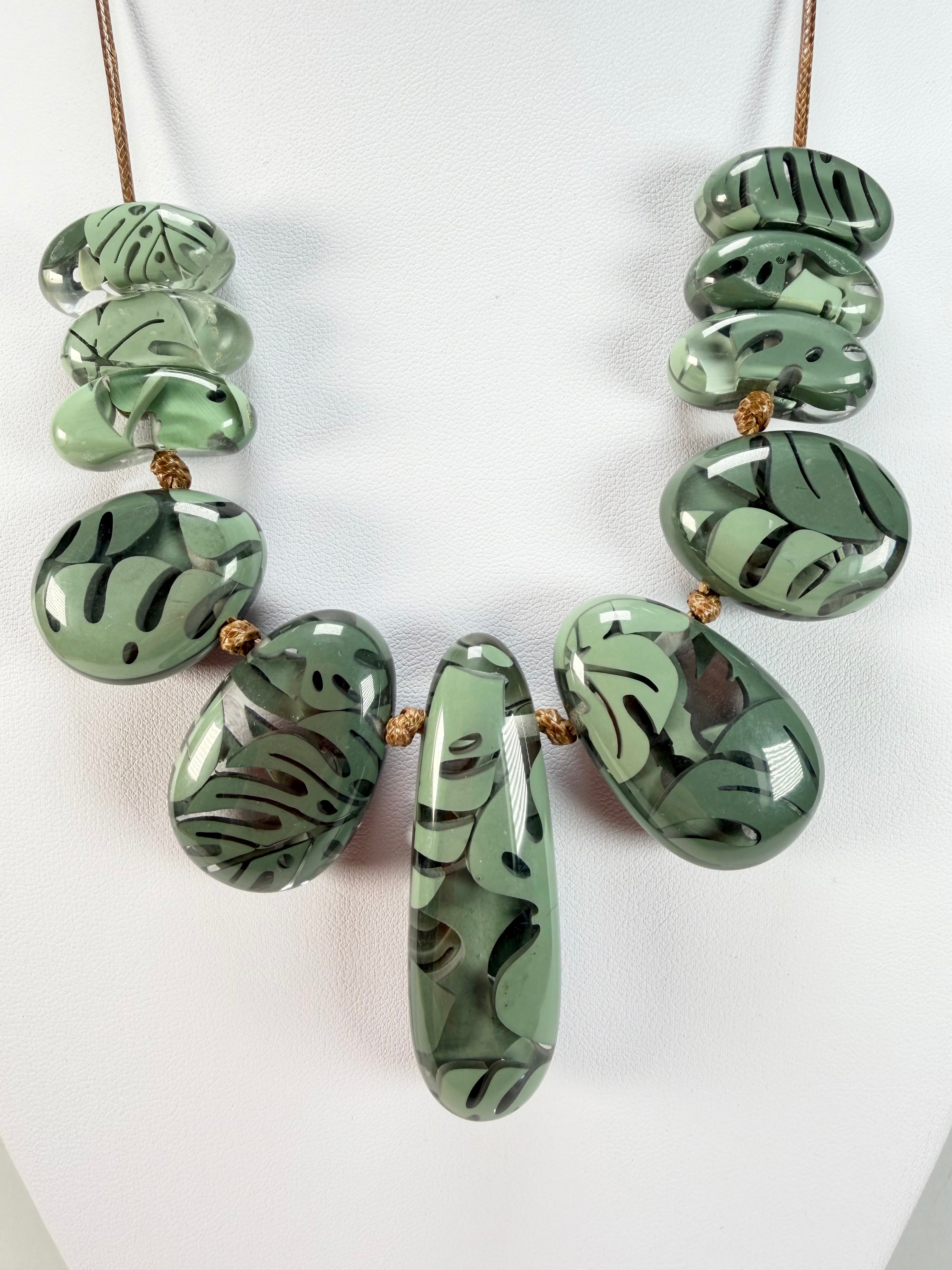 Sobral - Costela de Adão "Leaf" Resin Necklace ( 005527 )