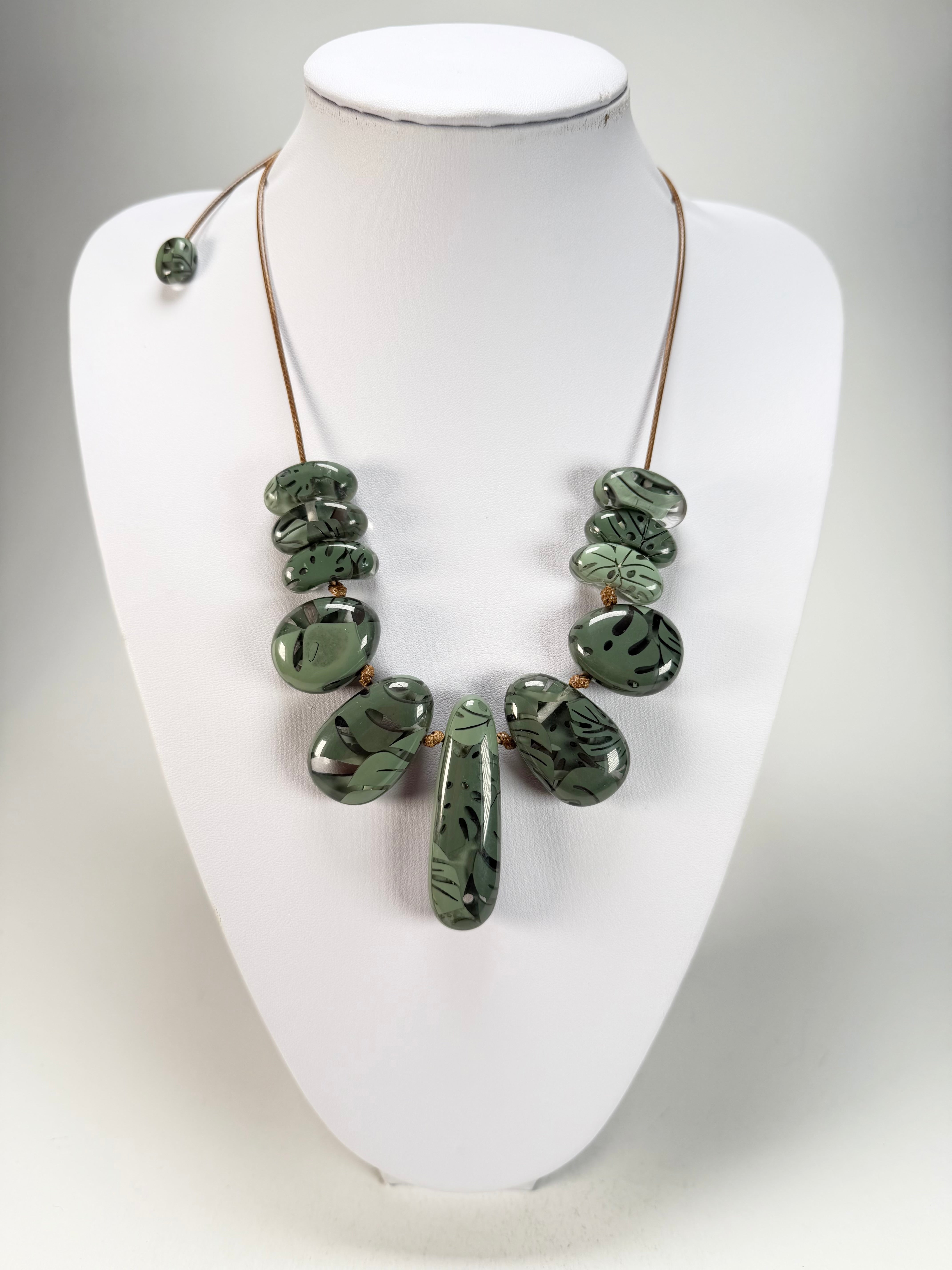 Sobral - Costela de Adão "Leaf" Resin Necklace ( 005527 )