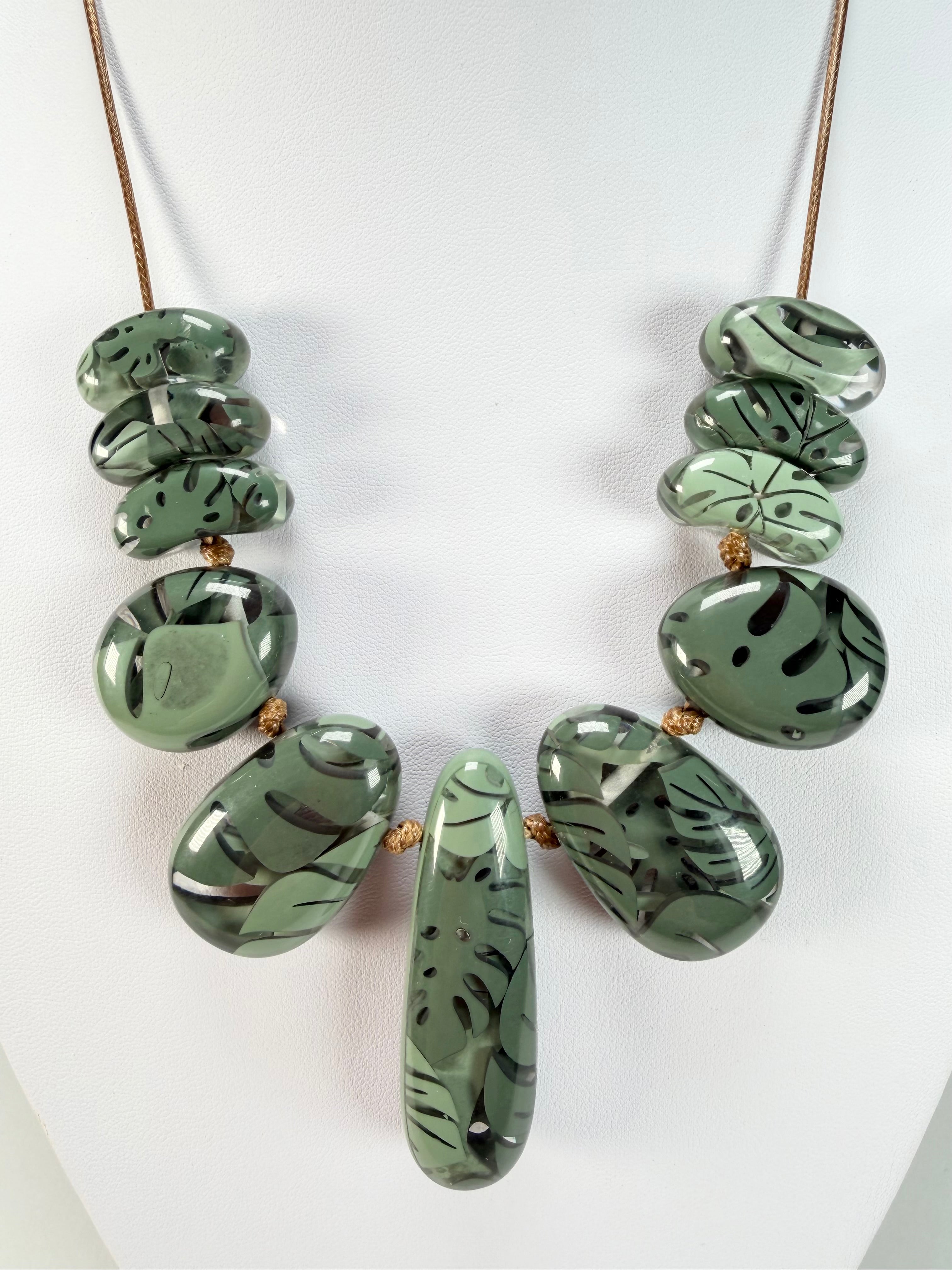 Sobral - Costela de Adão "Leaf" Resin Necklace ( 005527 )