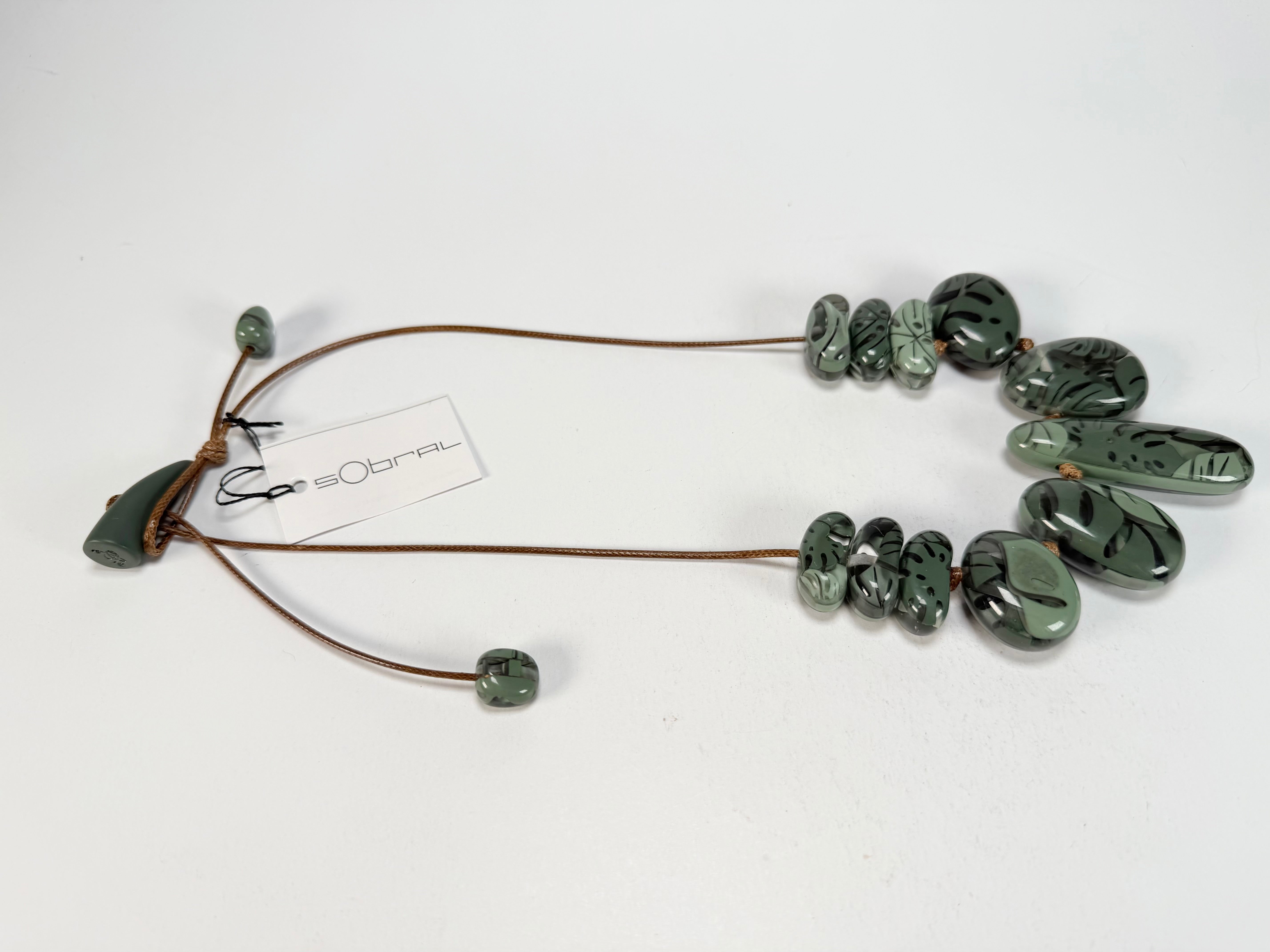 Sobral - Costela de Adão "Leaf" Resin Necklace ( 005527 )