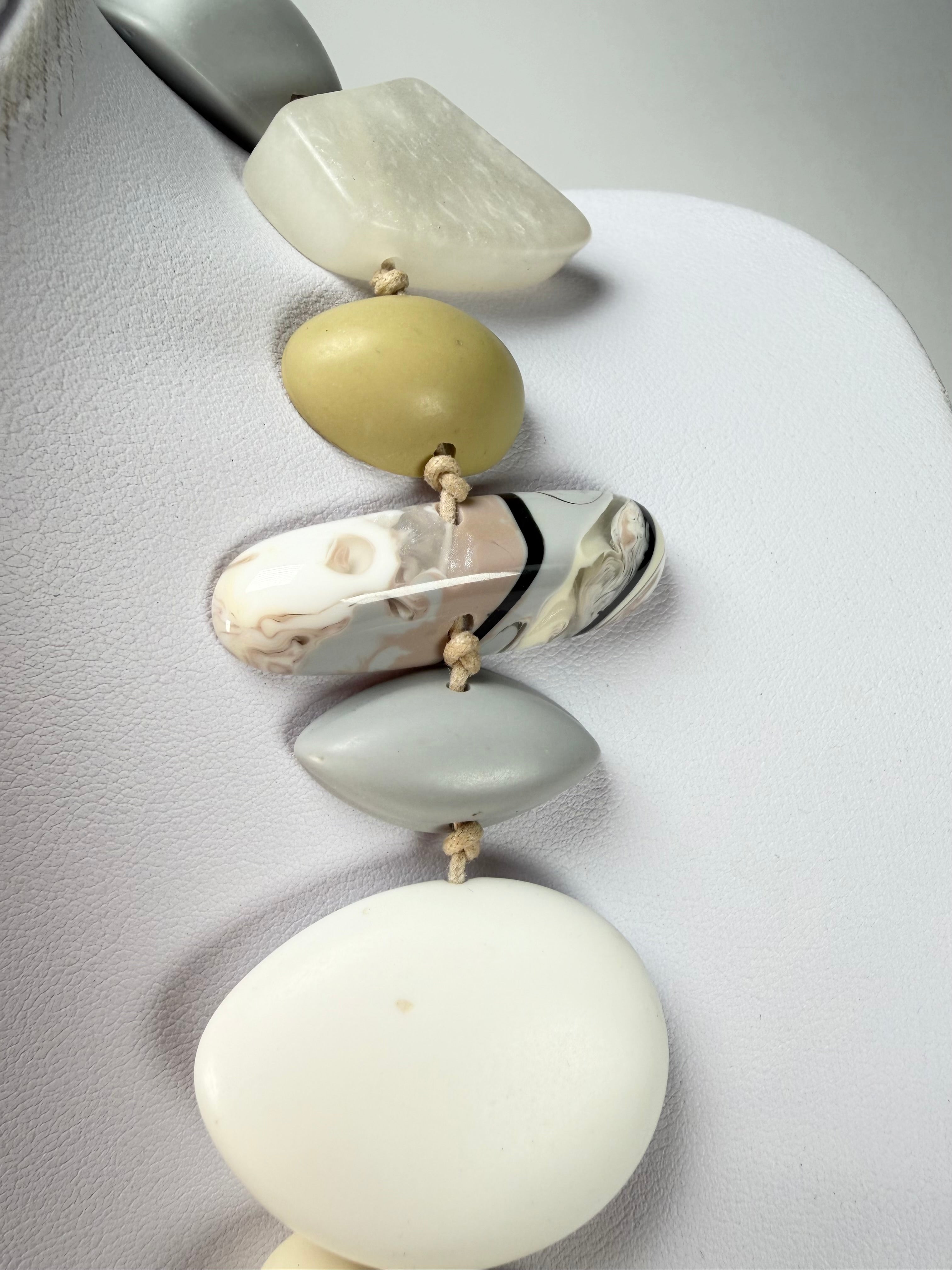 Sobral - Indiana "Marfim" Cream Mix 70cm Resin Necklace ( 000033 )