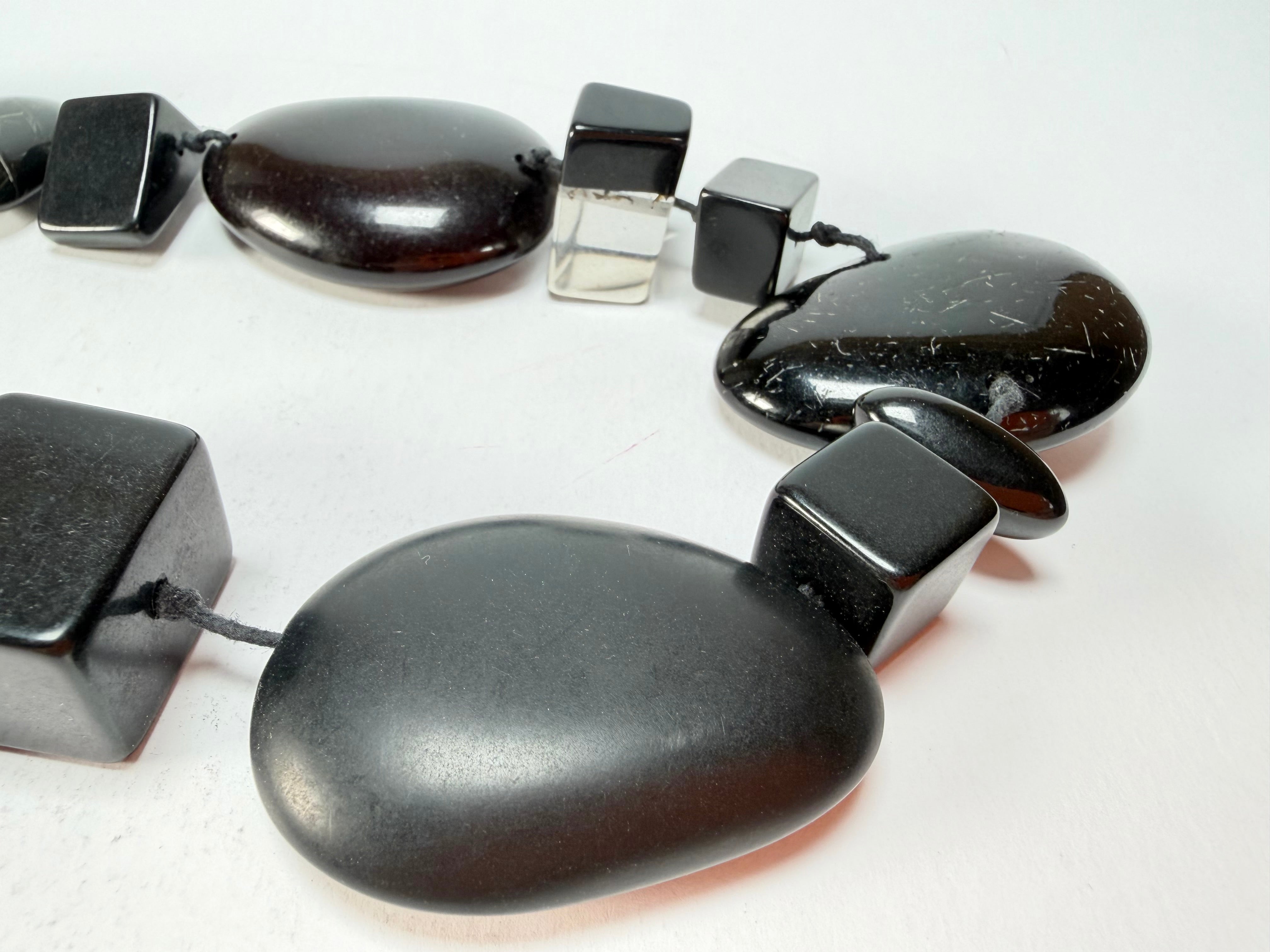 Sobral - Indiana "Noir" Black Mix 70cm Resin Necklace ( 000033 )