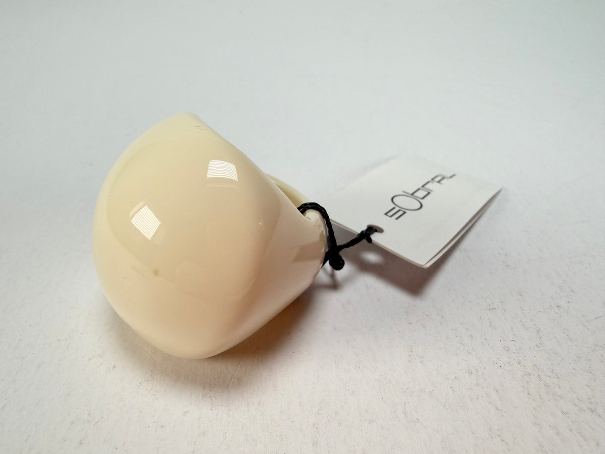 Sobral - Mix 2023 "Sintonia" Marfim Cream Resin Ring ( 003598 ) - Size UK P / US 7.5
