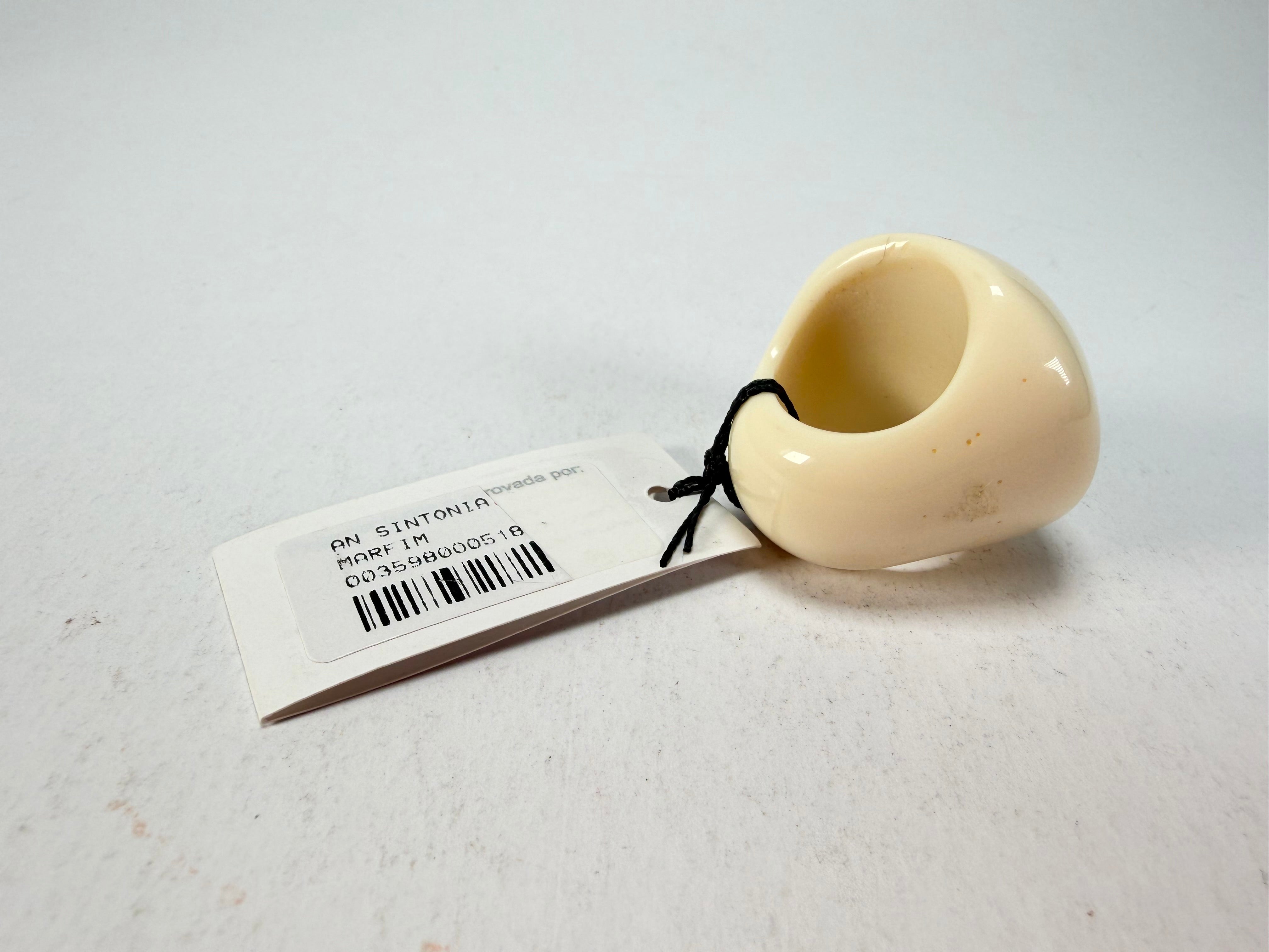 Sobral - Mix 2023 "Sintonia" Marfim Cream Resin Ring ( 003598 ) - Size UK P / US 7.5