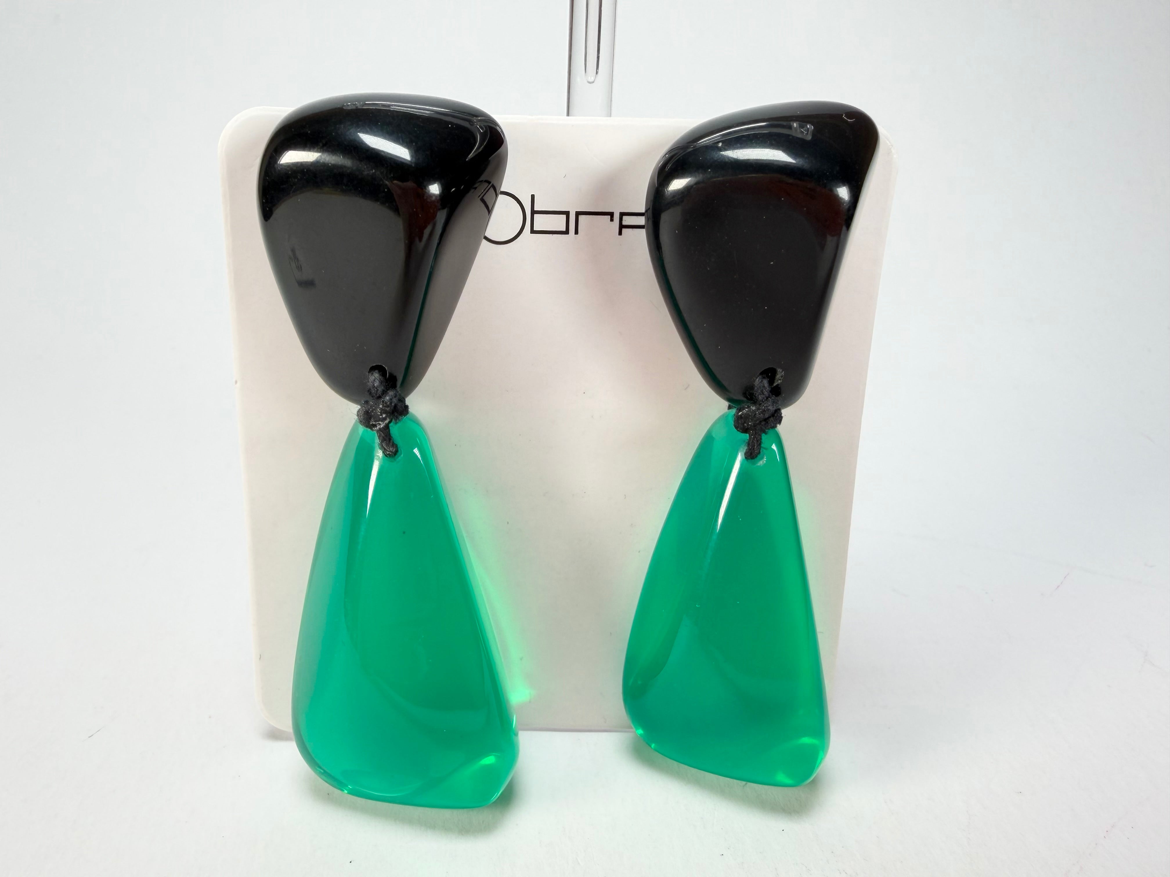 Sobral - Mix 2023 "Cusco" Black & Green Cristal Resin Clip On Earrings ( 001417 )