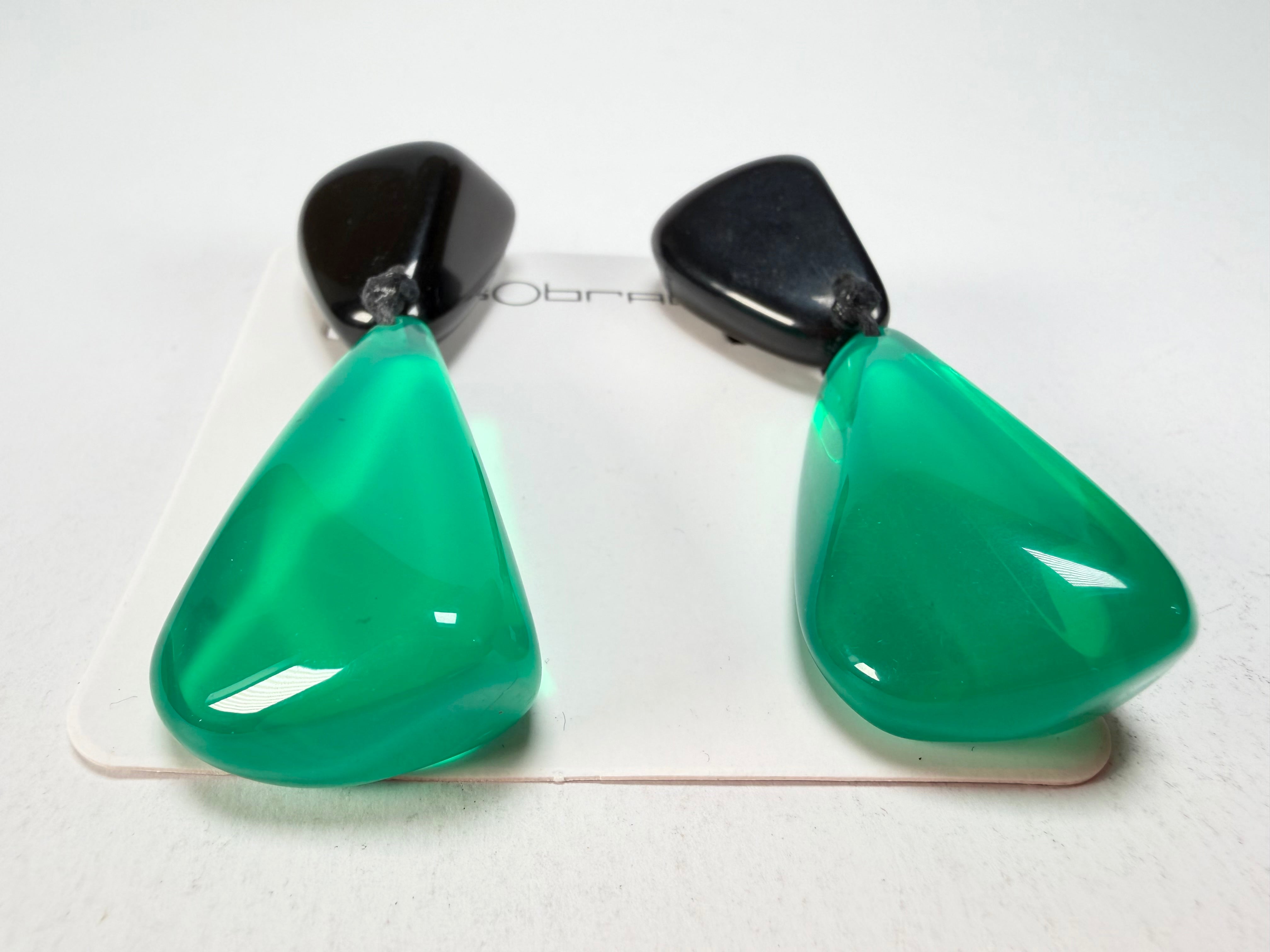 Sobral - Mix 2023 "Cusco" Black & Green Cristal Resin Clip On Earrings ( 001417 )