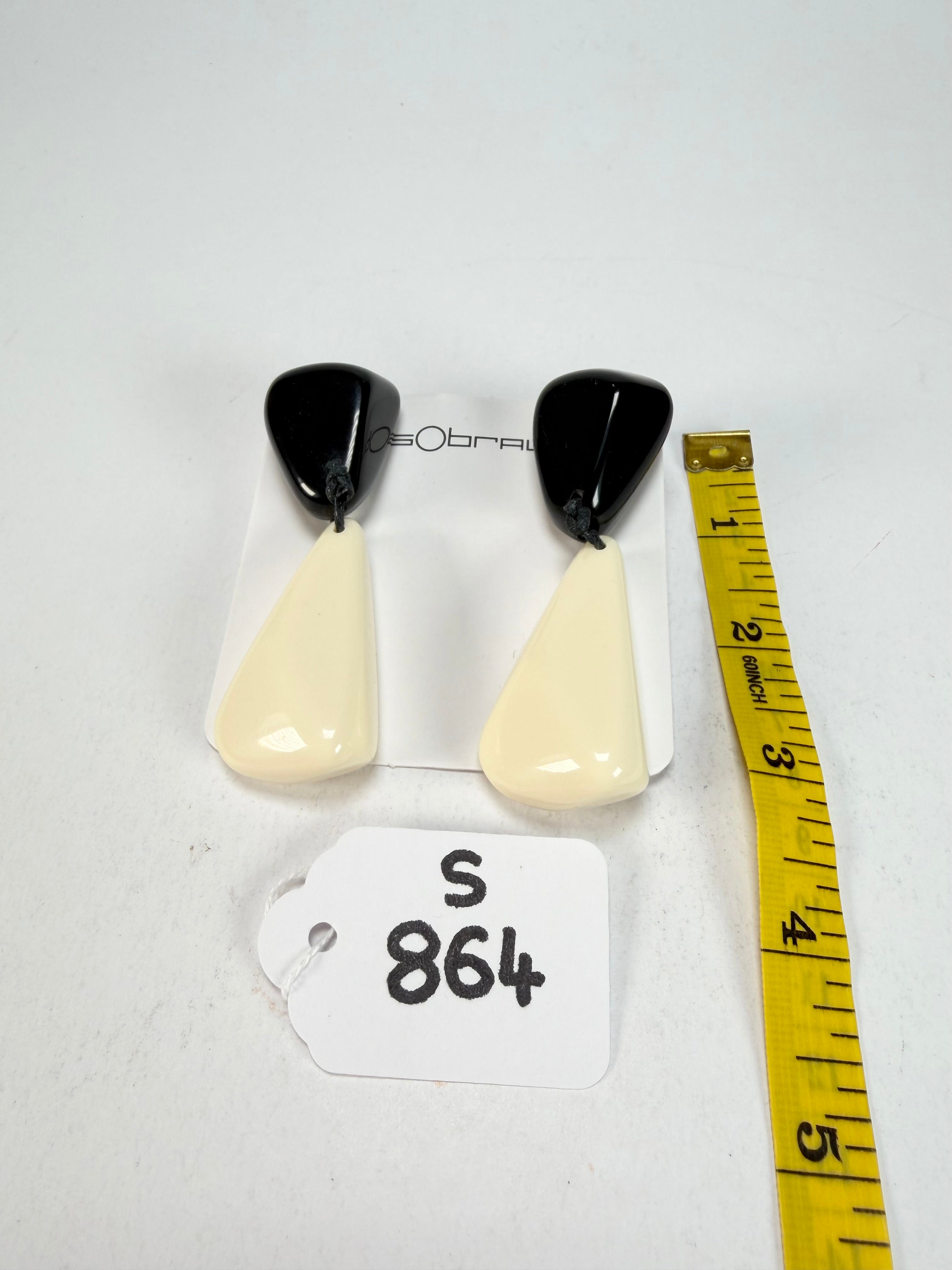 Sobral - Mix 2023 "Cusco" Black & Marfim Cream Resin Clip On Earrings ( 001417 )