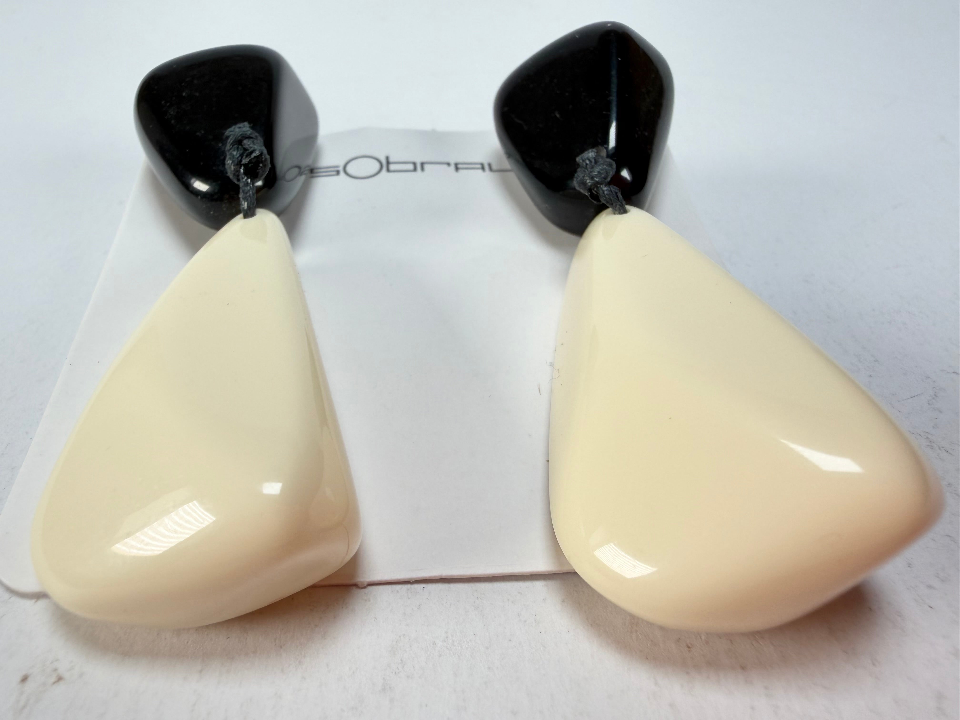 Sobral - Mix 2023 "Cusco" Black & Marfim Cream Resin Clip On Earrings ( 001417 )