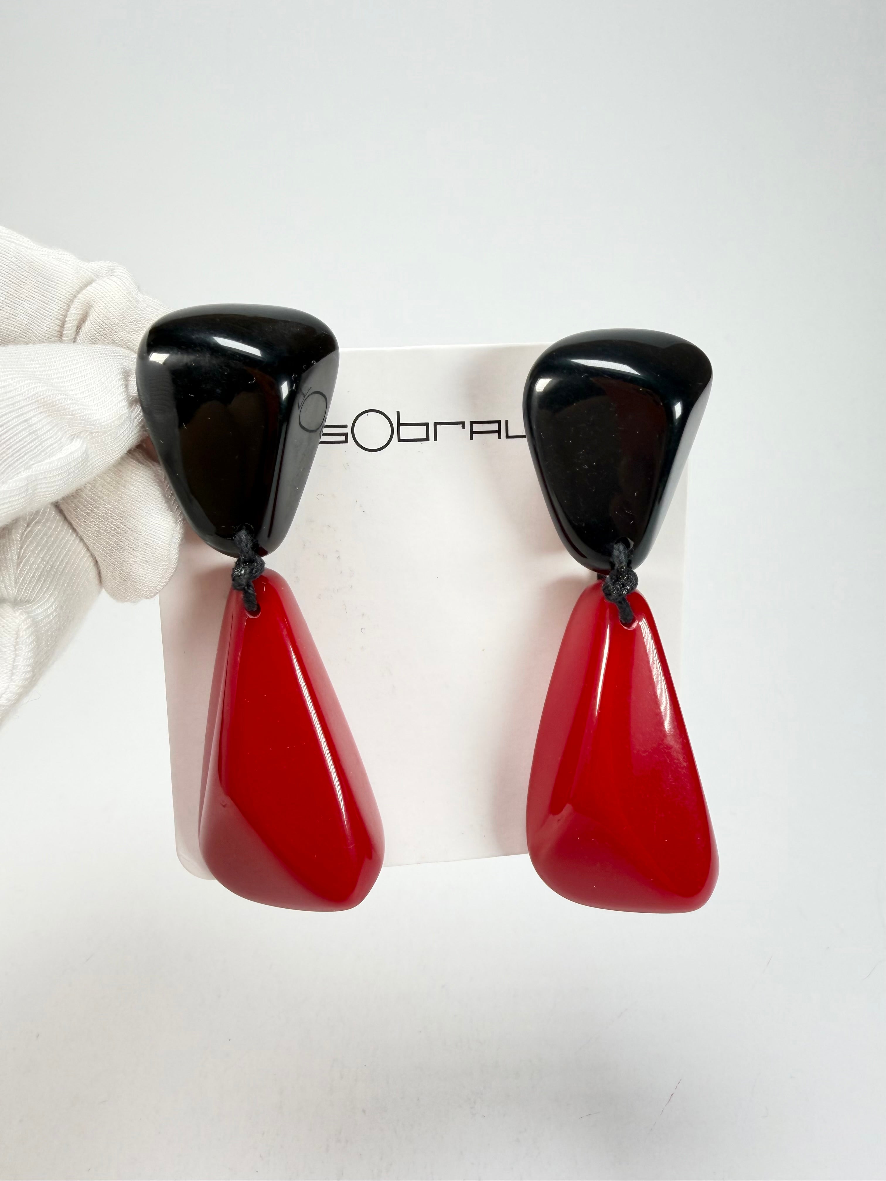 Sobral - Mix 2023 "Cusco" Black & Red Resin Clip On Earrings ( 001417 )