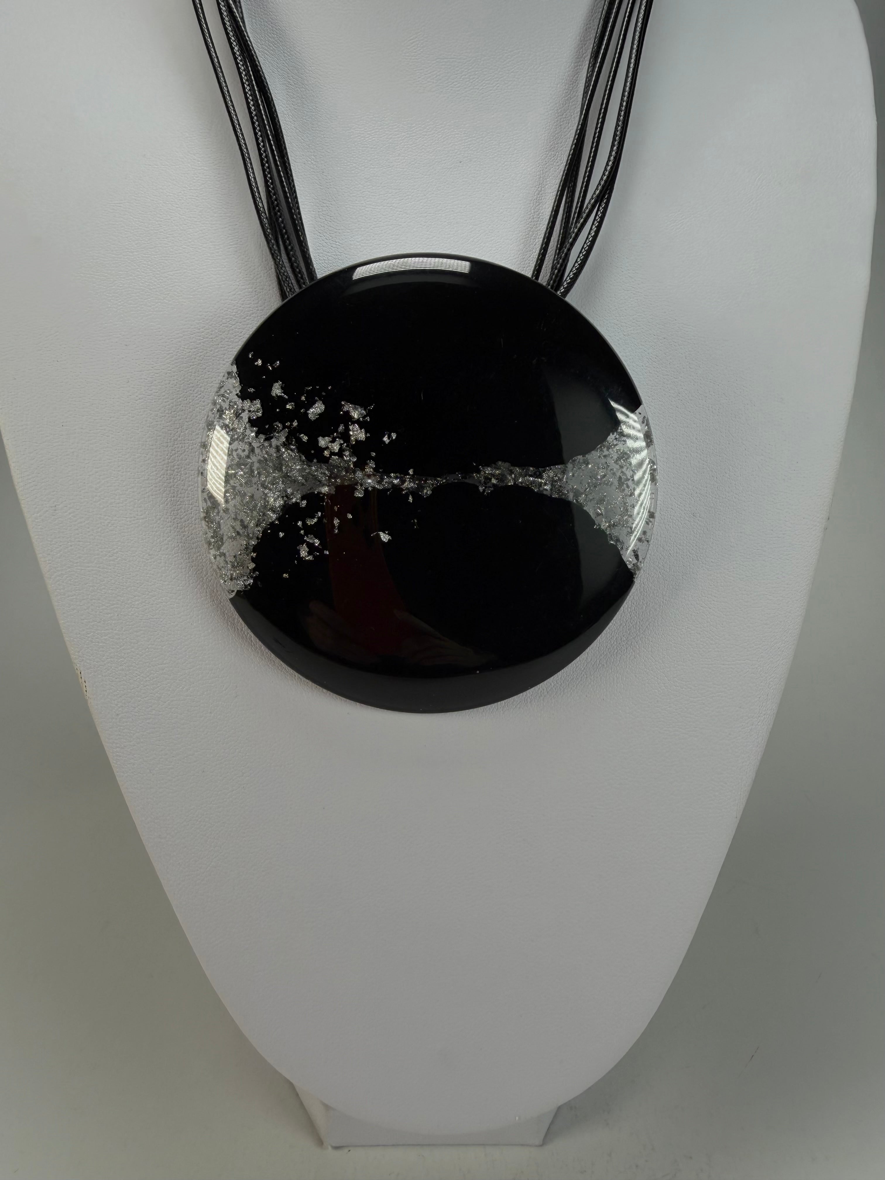 Sobral - Metalique Orlando "Disc" Black & Silver Resin Necklace ( 004096 )