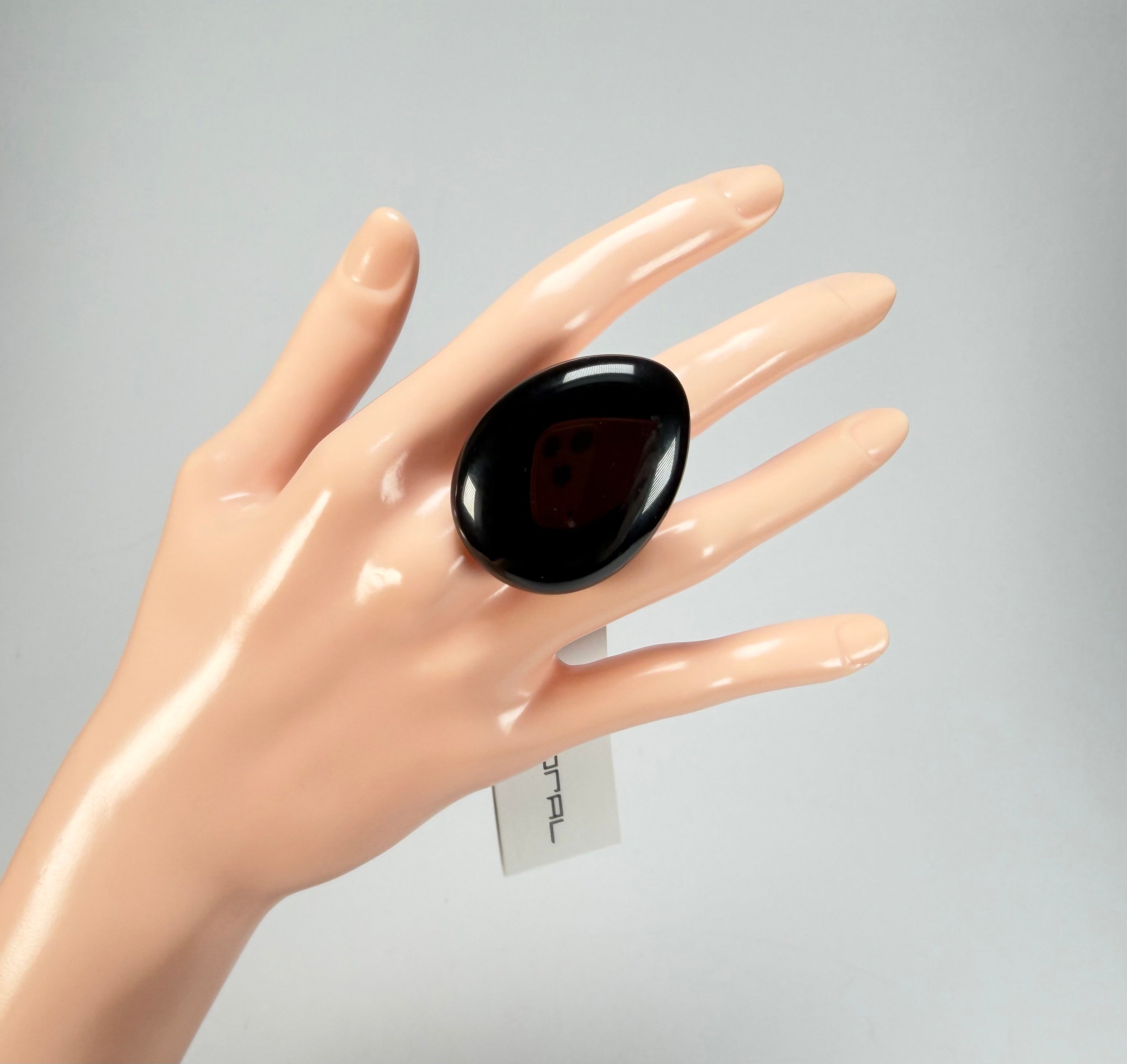Sobral - Preto "Poesia" Black Resin Ring ( 003597 ) - Size UK T / US 9