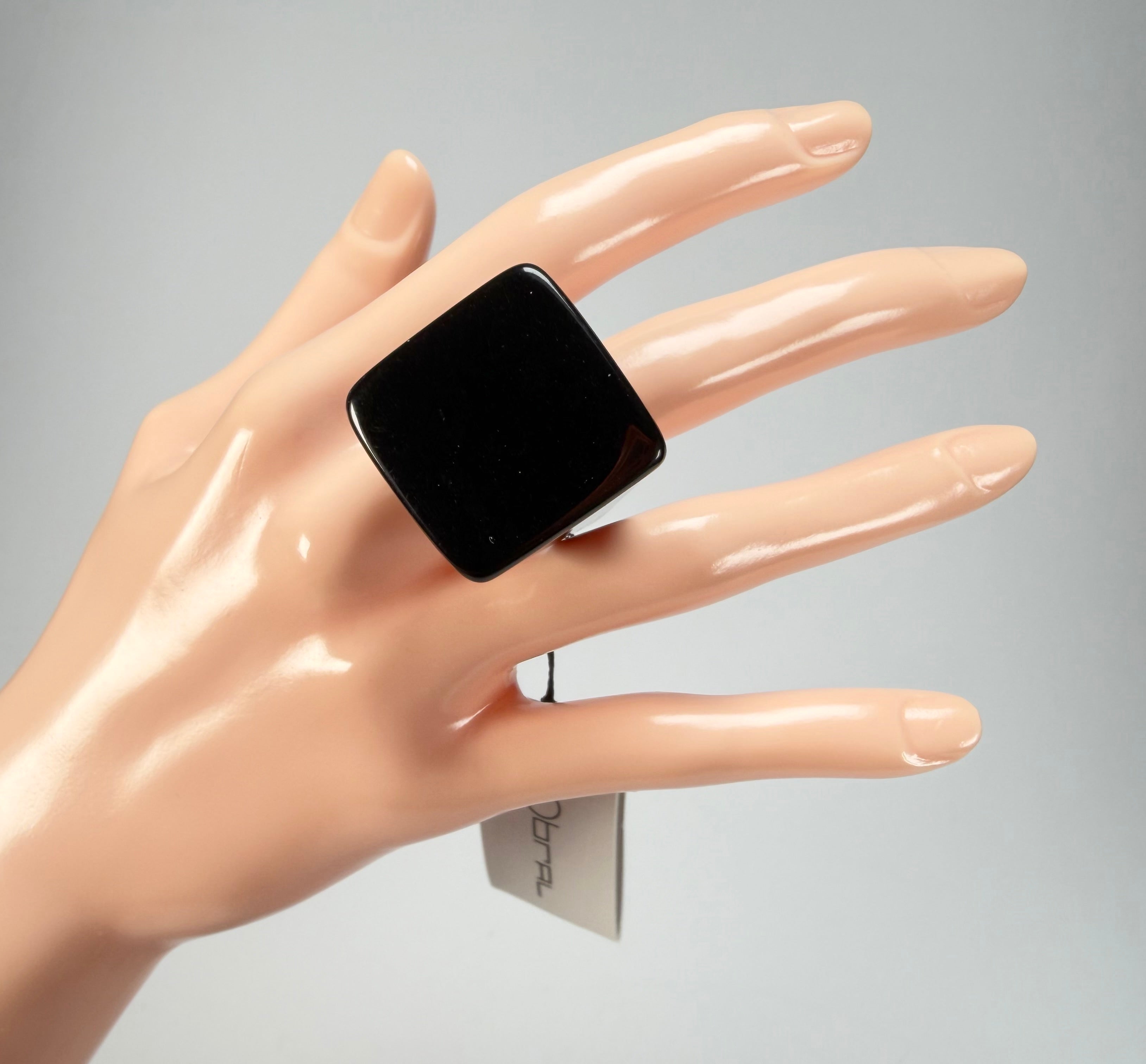 Sobral - Preto "Carre" Black Resin Ring ( 000149 ) - Size UK N / US 7