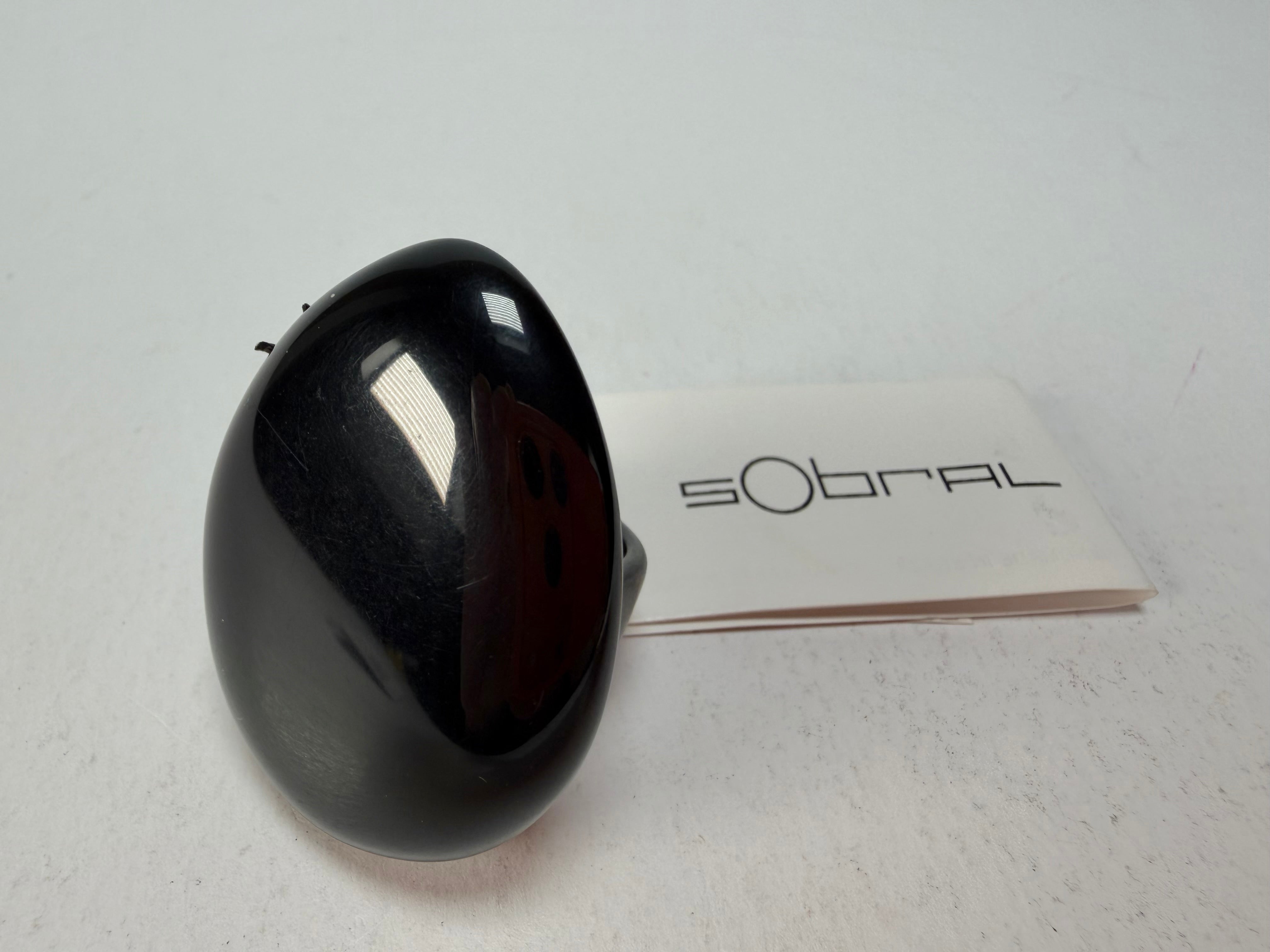 Sobral - Preto "Poesia" Black Resin Ring ( 003597 ) - Size UK R / US 8