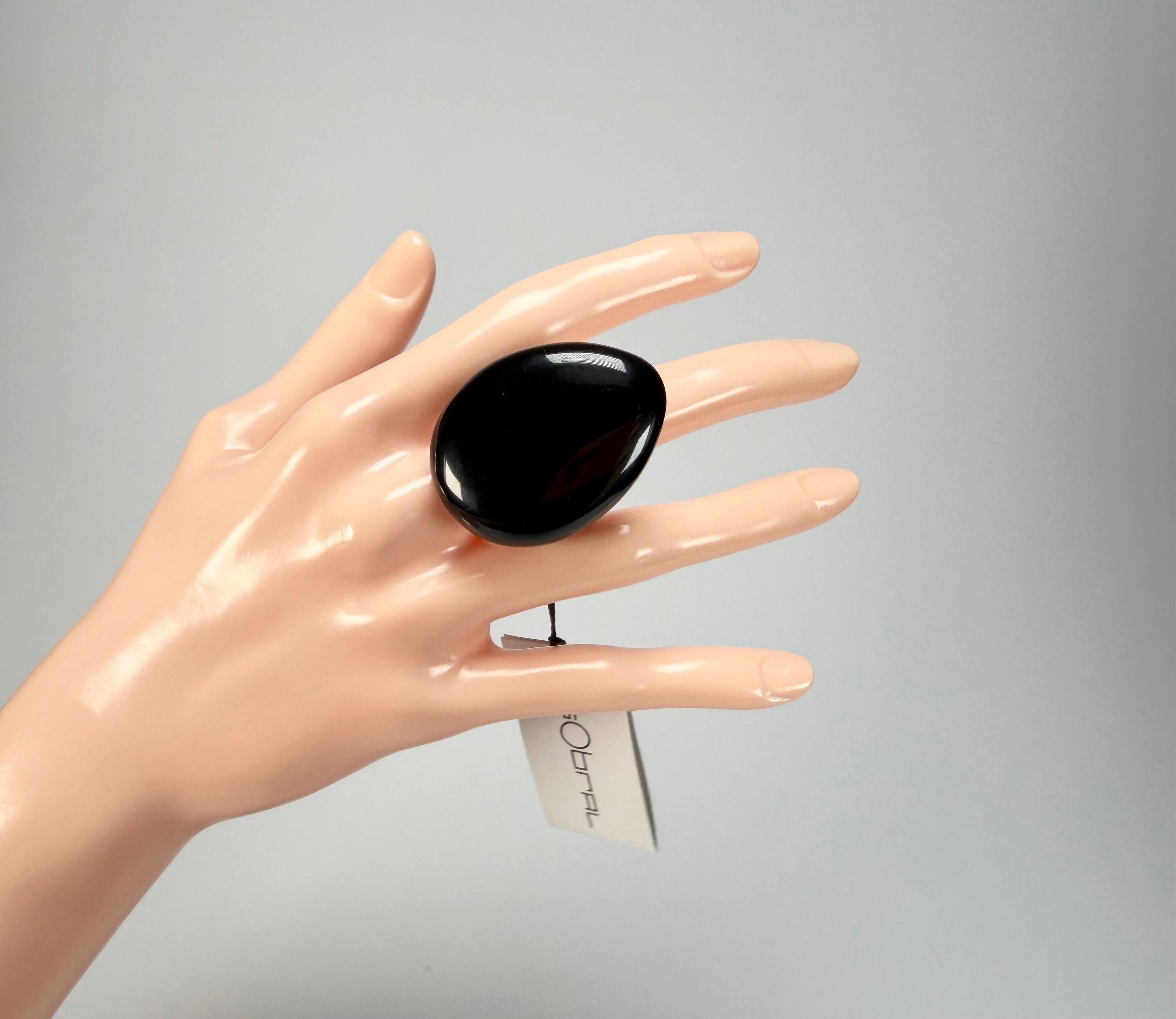 Sobral - Preto "Poesia" Black Resin Ring ( 003597 ) - Size UK V / US 10